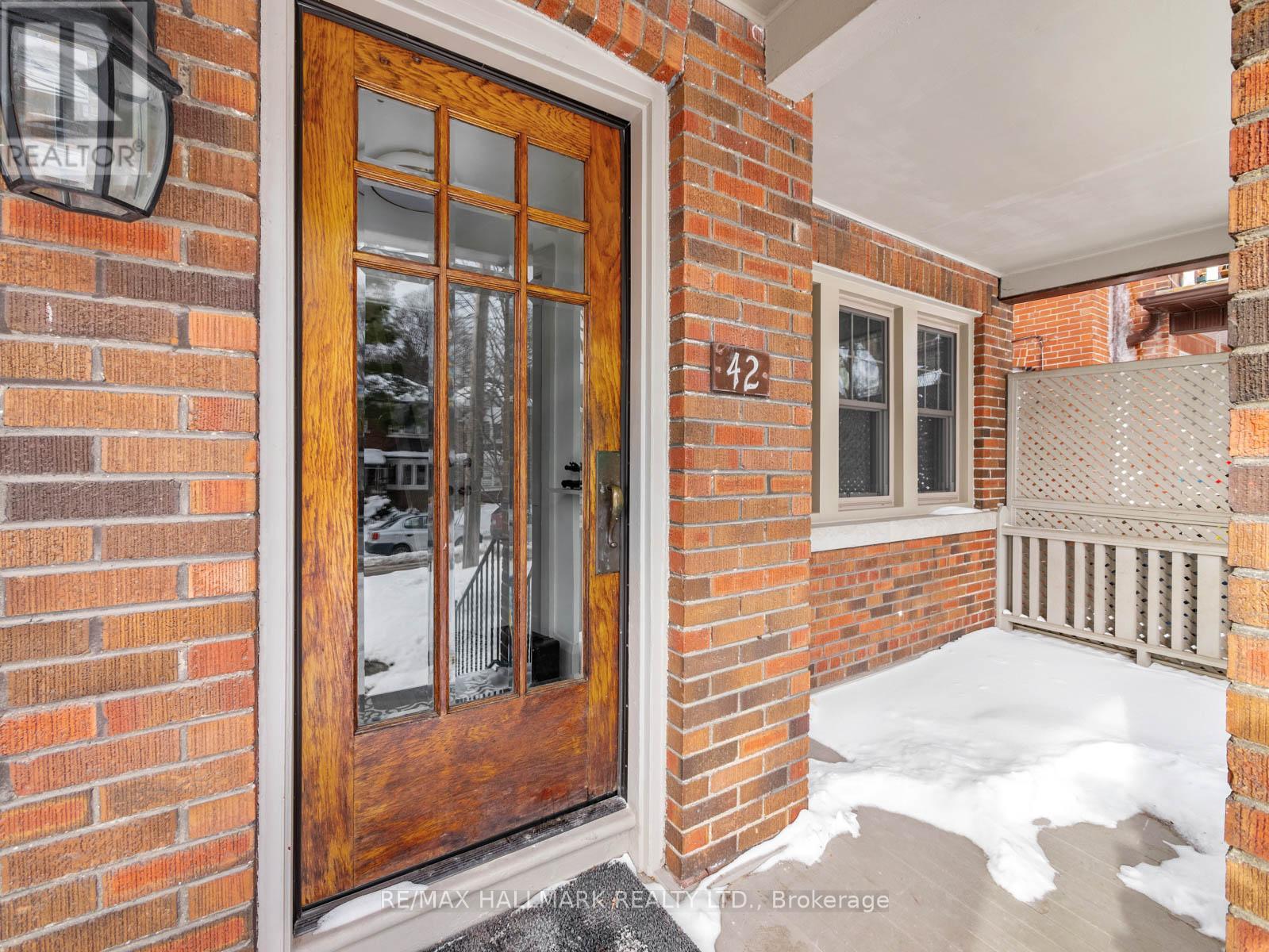 42 Glen Manor Drive, Toronto, Ontario  M4E 2X2 - Photo 3 - E12835146