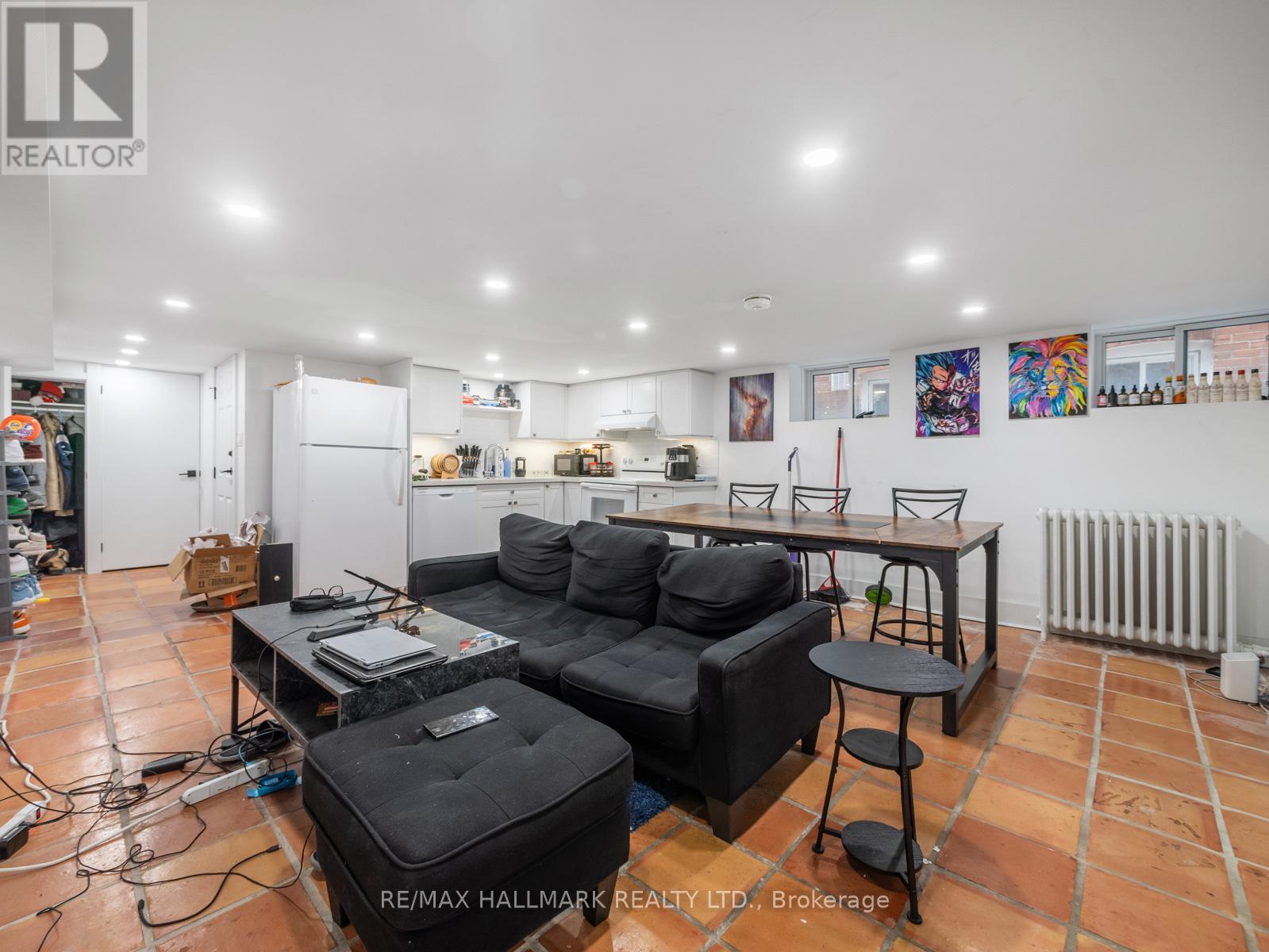 42 Glen Manor Drive, Toronto, Ontario  M4E 2X2 - Photo 32 - E12835146