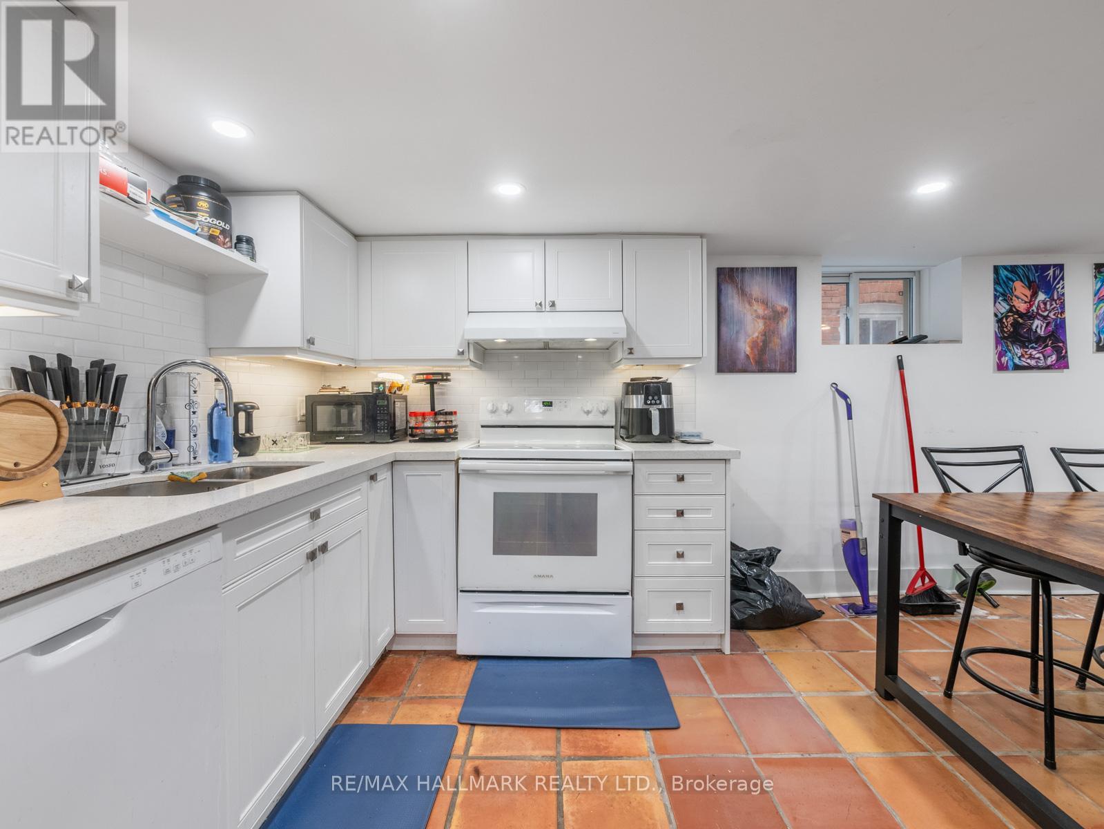 42 Glen Manor Drive, Toronto, Ontario  M4E 2X2 - Photo 33 - E12835146