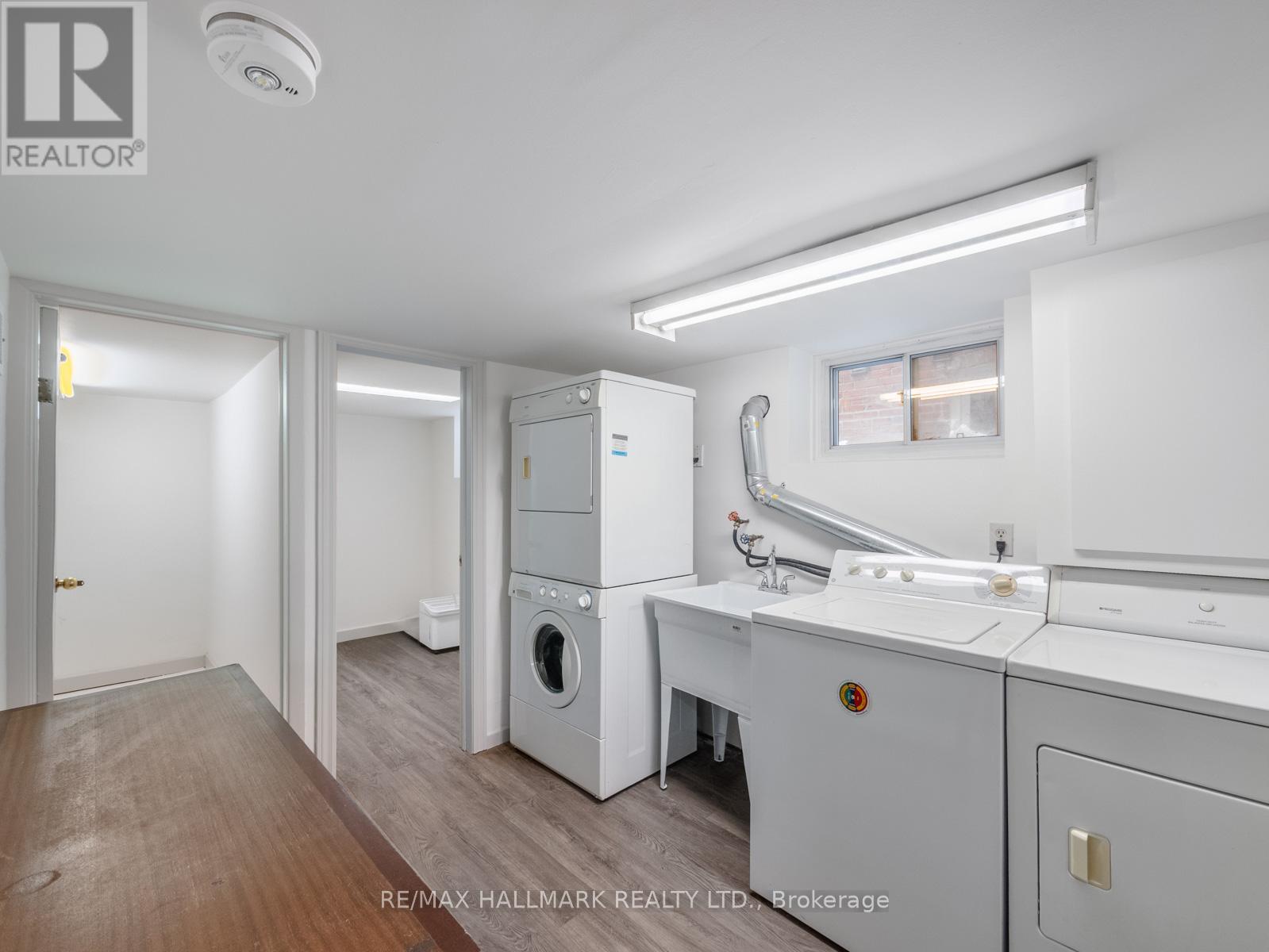 42 Glen Manor Drive, Toronto, Ontario  M4E 2X2 - Photo 37 - E12835146