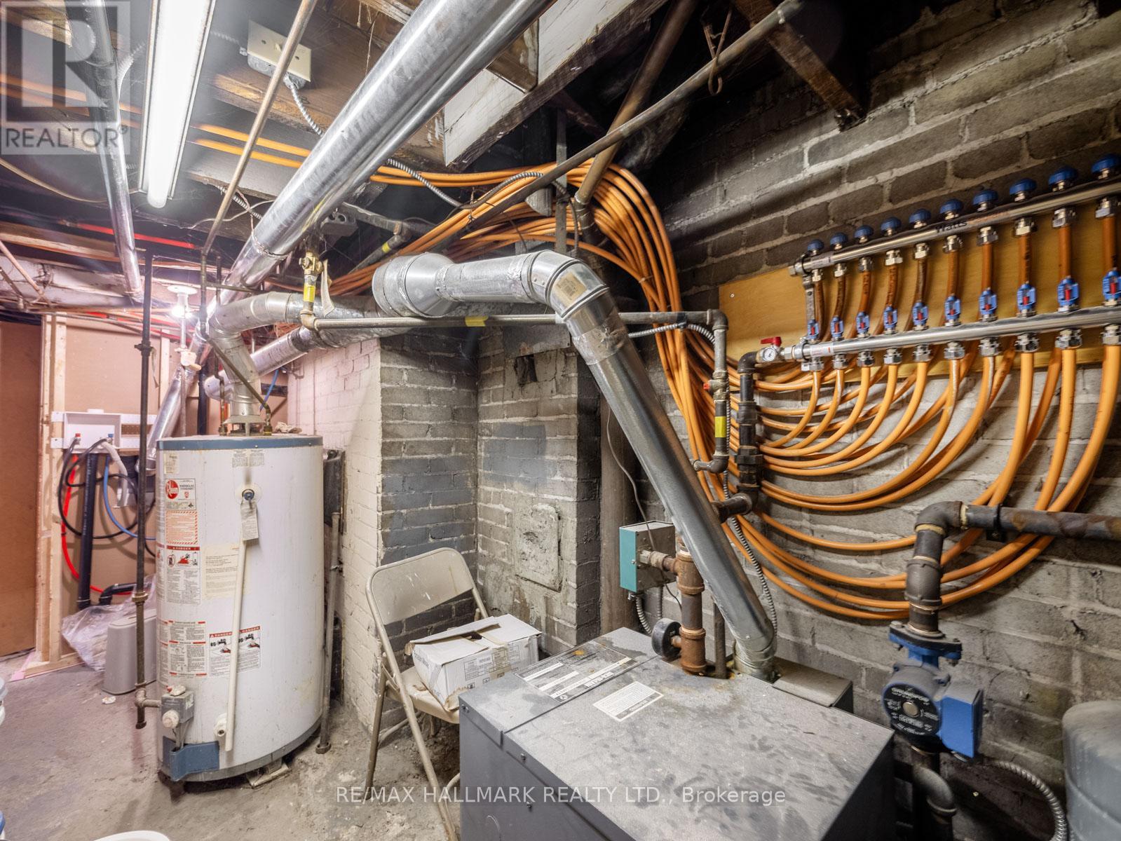 42 Glen Manor Drive, Toronto, Ontario  M4E 2X2 - Photo 40 - E12835146