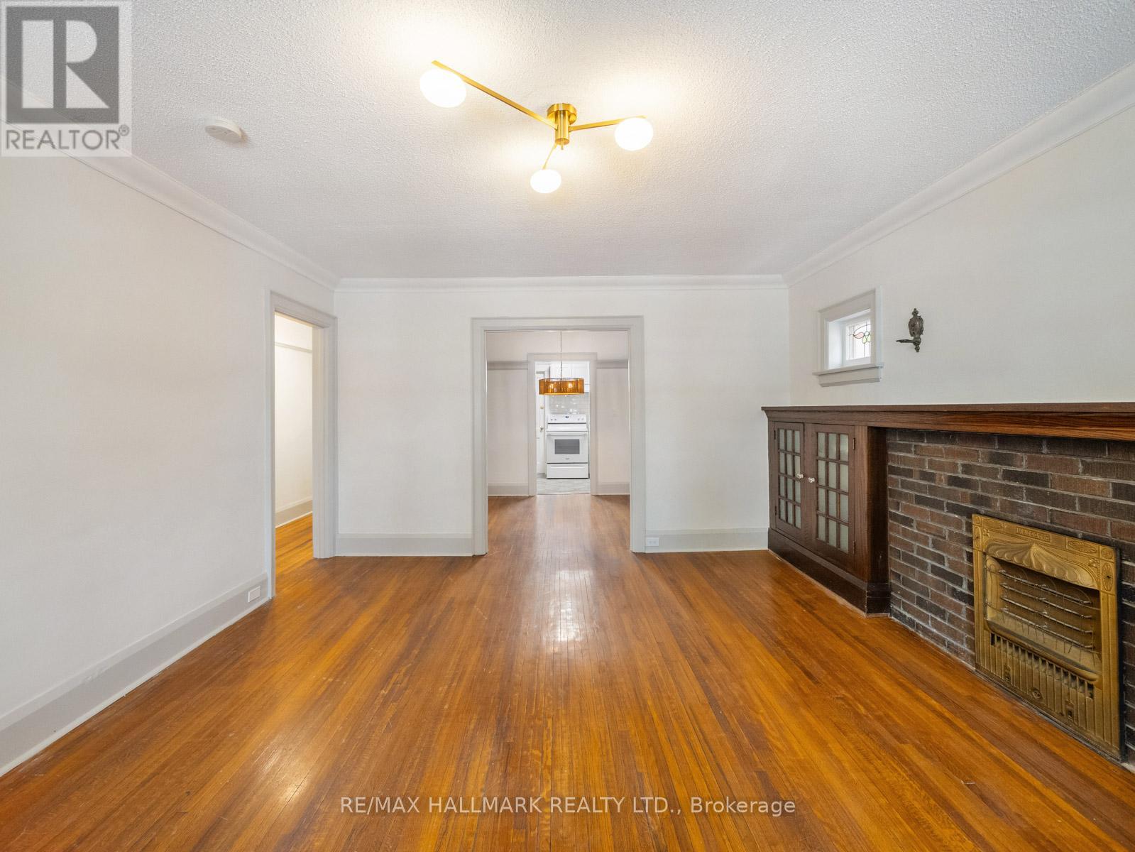 42 Glen Manor Drive, Toronto, Ontario  M4E 2X2 - Photo 9 - E12835146