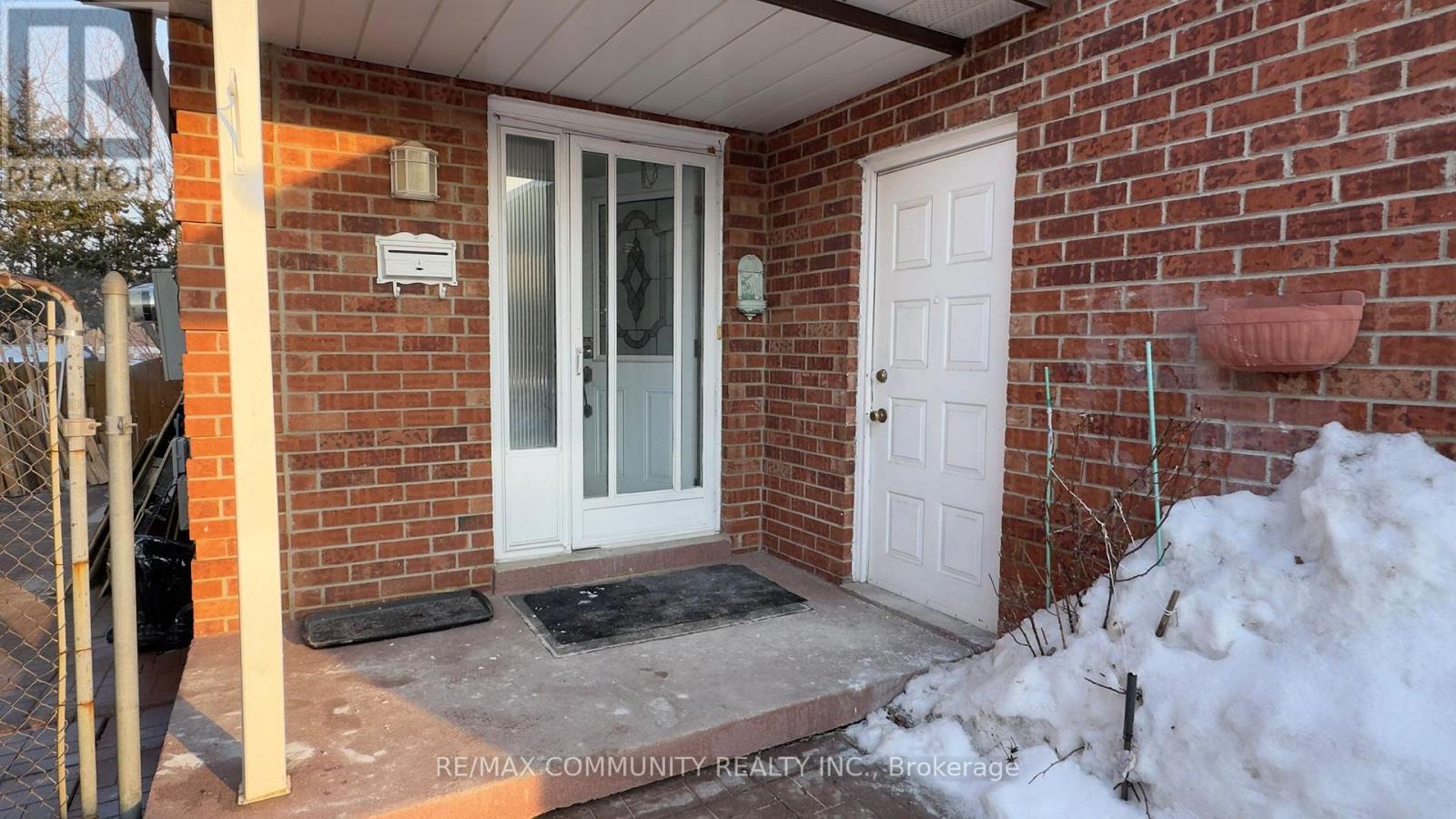 29 Mansewood Gardens, Toronto, Ontario  M1E 5A4 - Photo 4 - E12835314