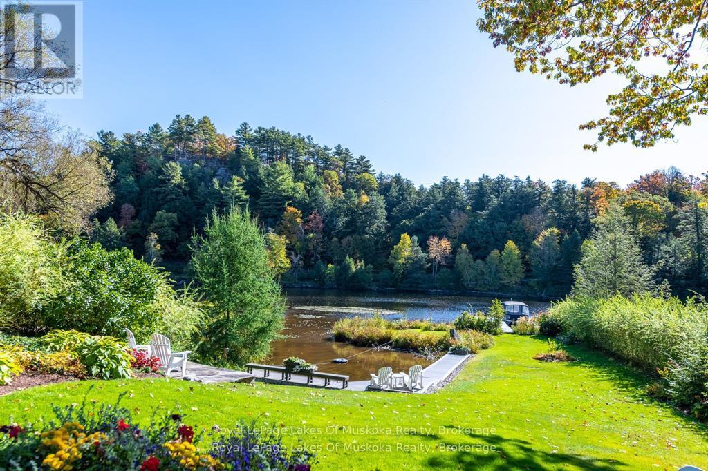 9 Mountview Avenue, Huntsville, Ontario  P1H 1G8 - Photo 2 - X12835352