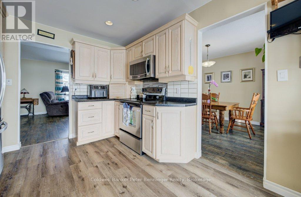 77 2nd Street Crescent, Hanover, Ontario  N4N 3K3 - Photo 16 - X12835366