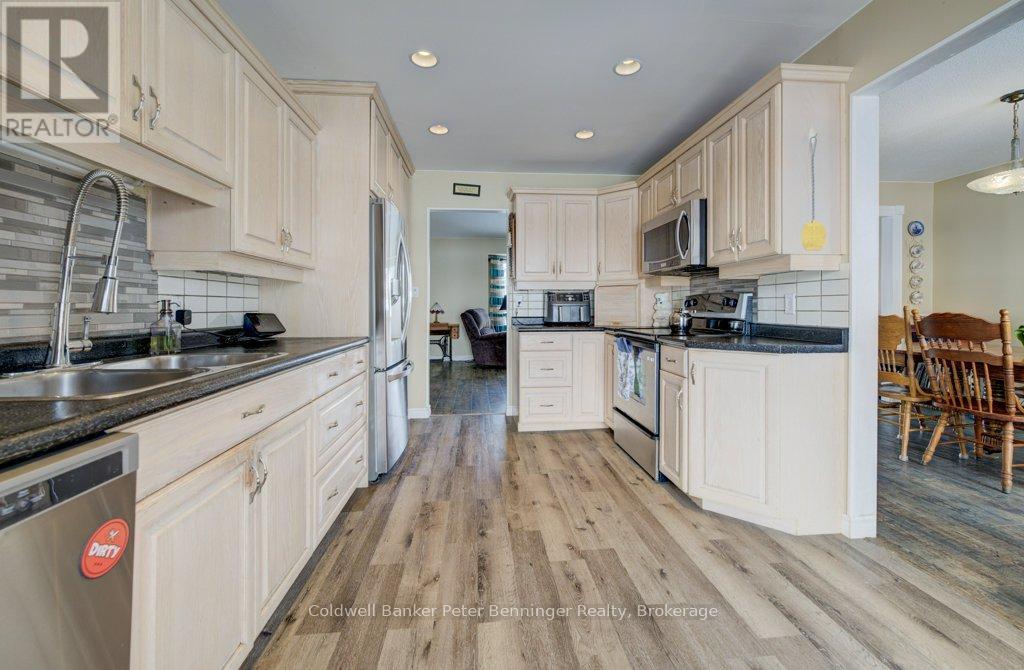 77 2nd Street Crescent, Hanover, Ontario  N4N 3K3 - Photo 15 - X12835366