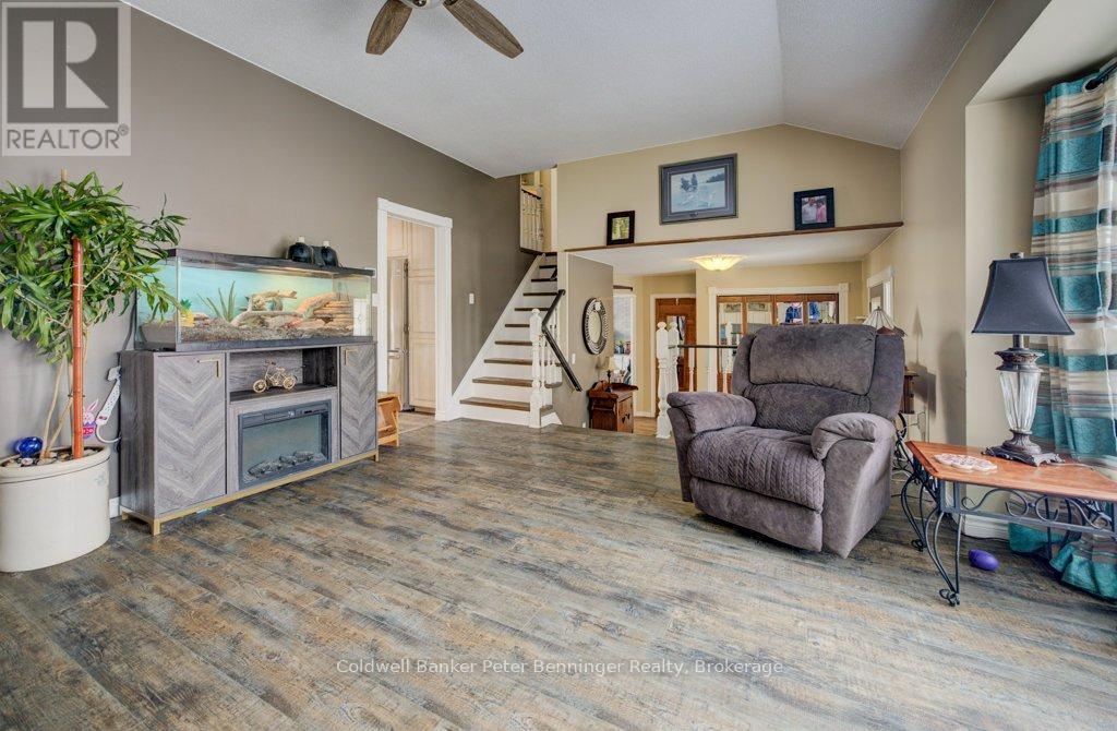 77 2nd Street Crescent, Hanover, Ontario  N4N 3K3 - Photo 9 - X12835366