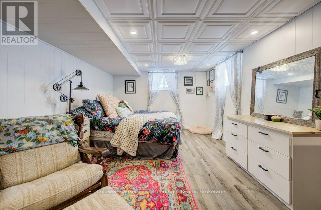 77 2nd Street Crescent, Hanover, Ontario  N4N 3K3 - Photo 34 - X12835366