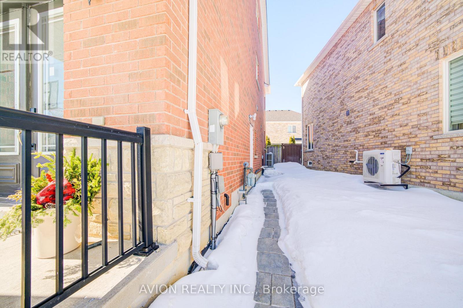 Basement - 12 Parsell Street, Richmond Hill, Ontario  L4E 0C7 - Photo 3 - N12835082