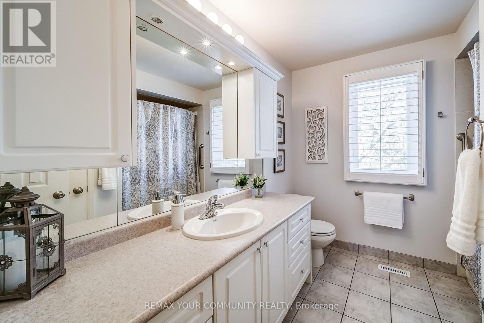 10 - 115 Avenue Road, Richmond Hill, Ontario  L4C 9N2 - Photo 14 - N12835112