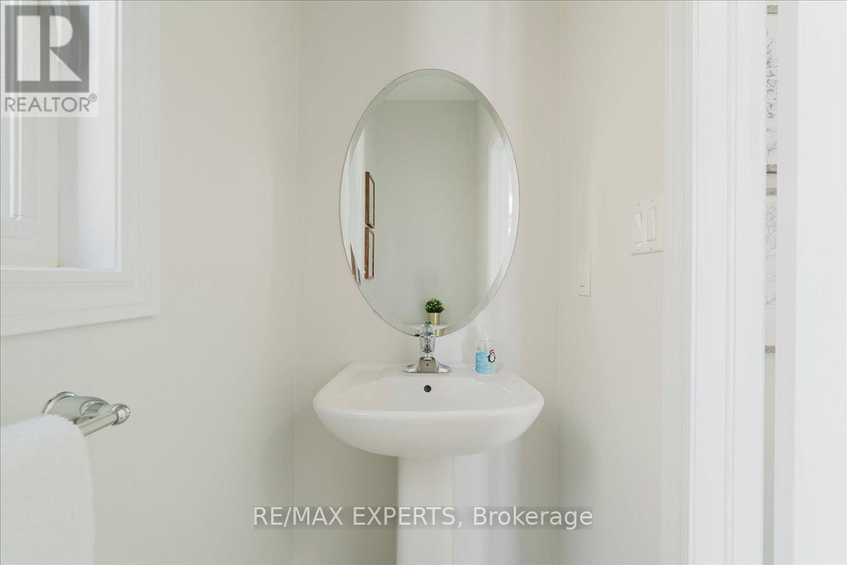 10 Mccabe Lane, New Tecumseth (Tottenham), Ontario  L0G 1W0 - Photo 18 - N12835206