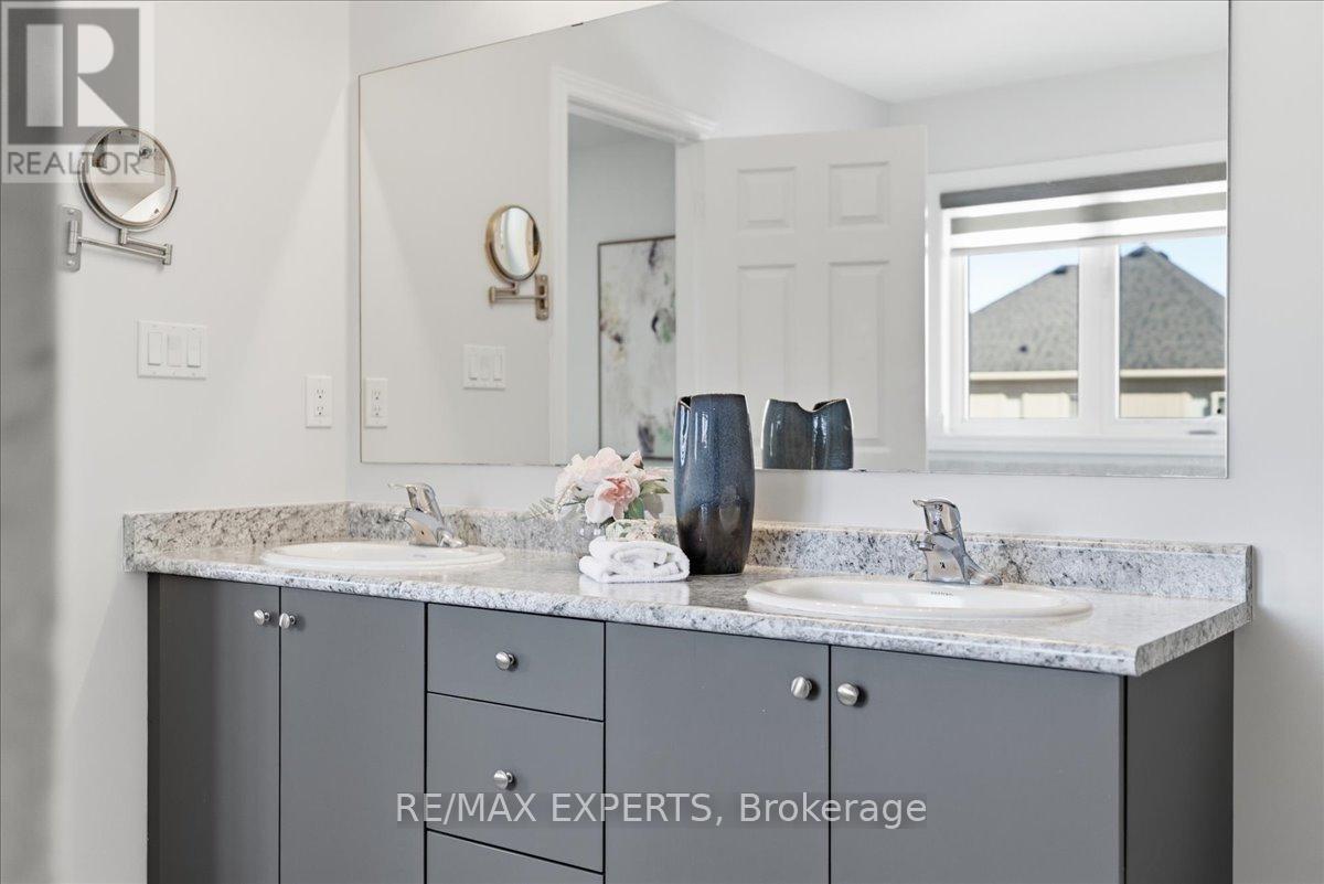 10 Mccabe Lane, New Tecumseth (Tottenham), Ontario  L0G 1W0 - Photo 29 - N12835206