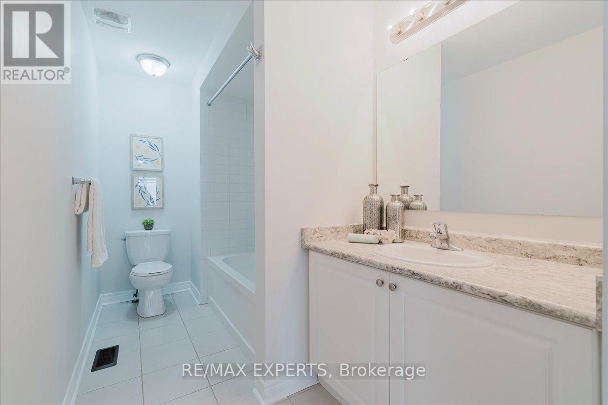 10 Mccabe Lane, New Tecumseth (Tottenham), Ontario  L0G 1W0 - Photo 36 - N12835206