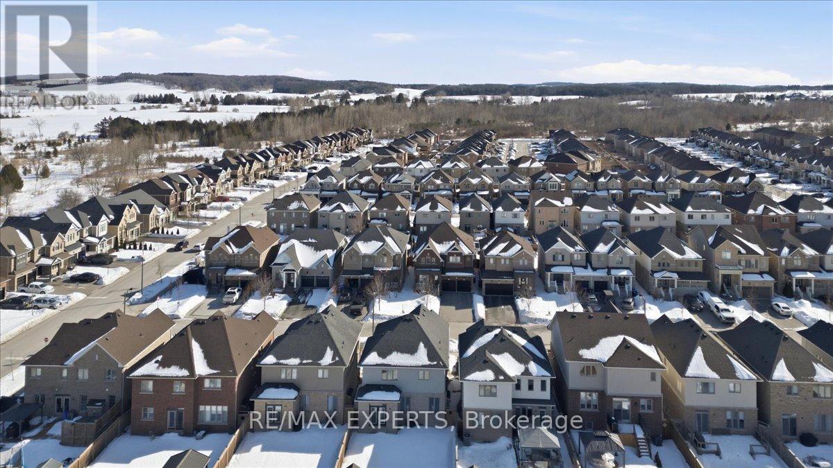 10 Mccabe Lane, New Tecumseth (Tottenham), Ontario  L0G 1W0 - Photo 42 - N12835206