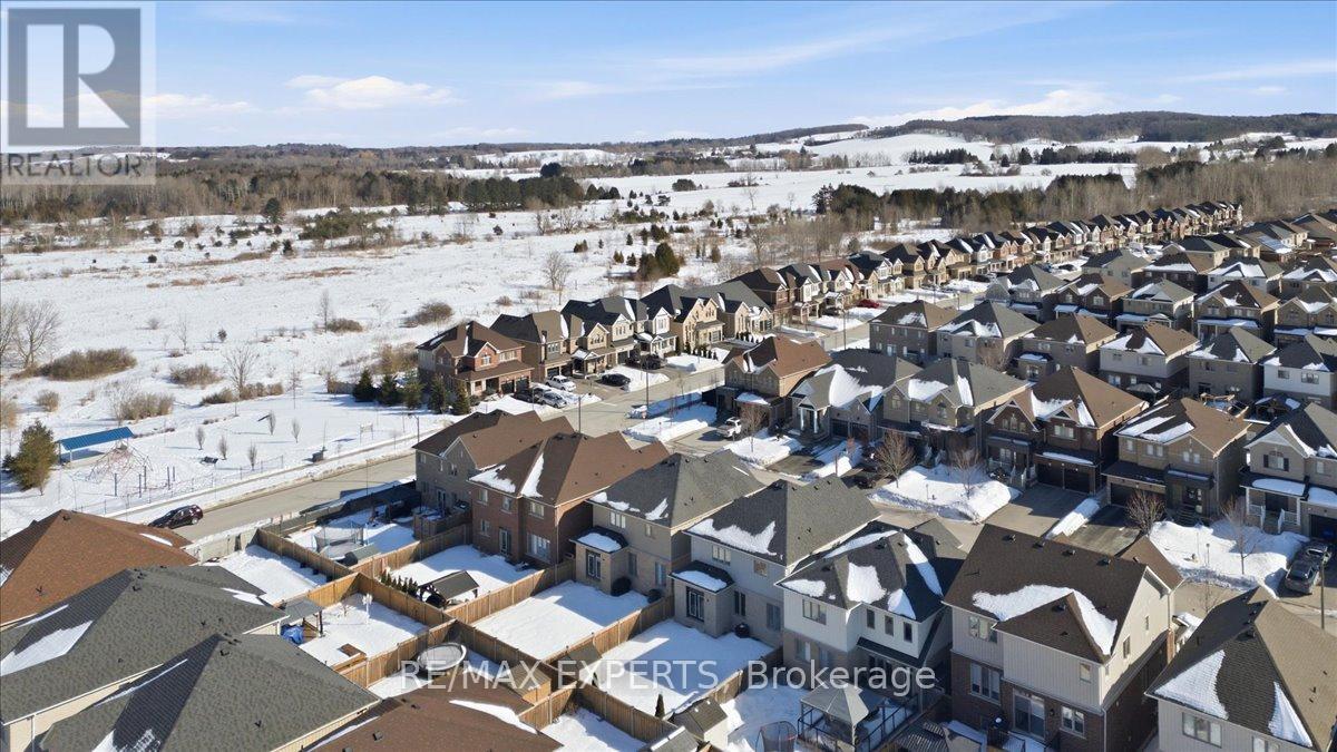 10 Mccabe Lane, New Tecumseth (Tottenham), Ontario  L0G 1W0 - Photo 43 - N12835206