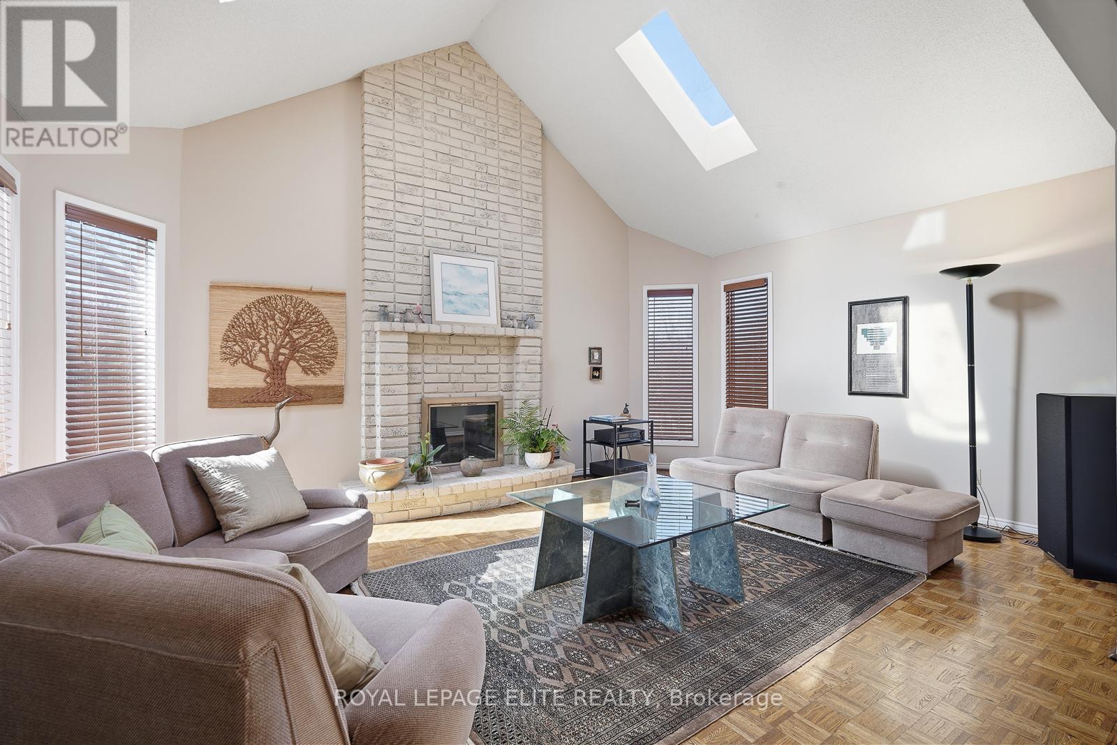 14 Glenoaks Court, Vaughan, Ontario  L4J 6N7 - Photo 12 - N12835338