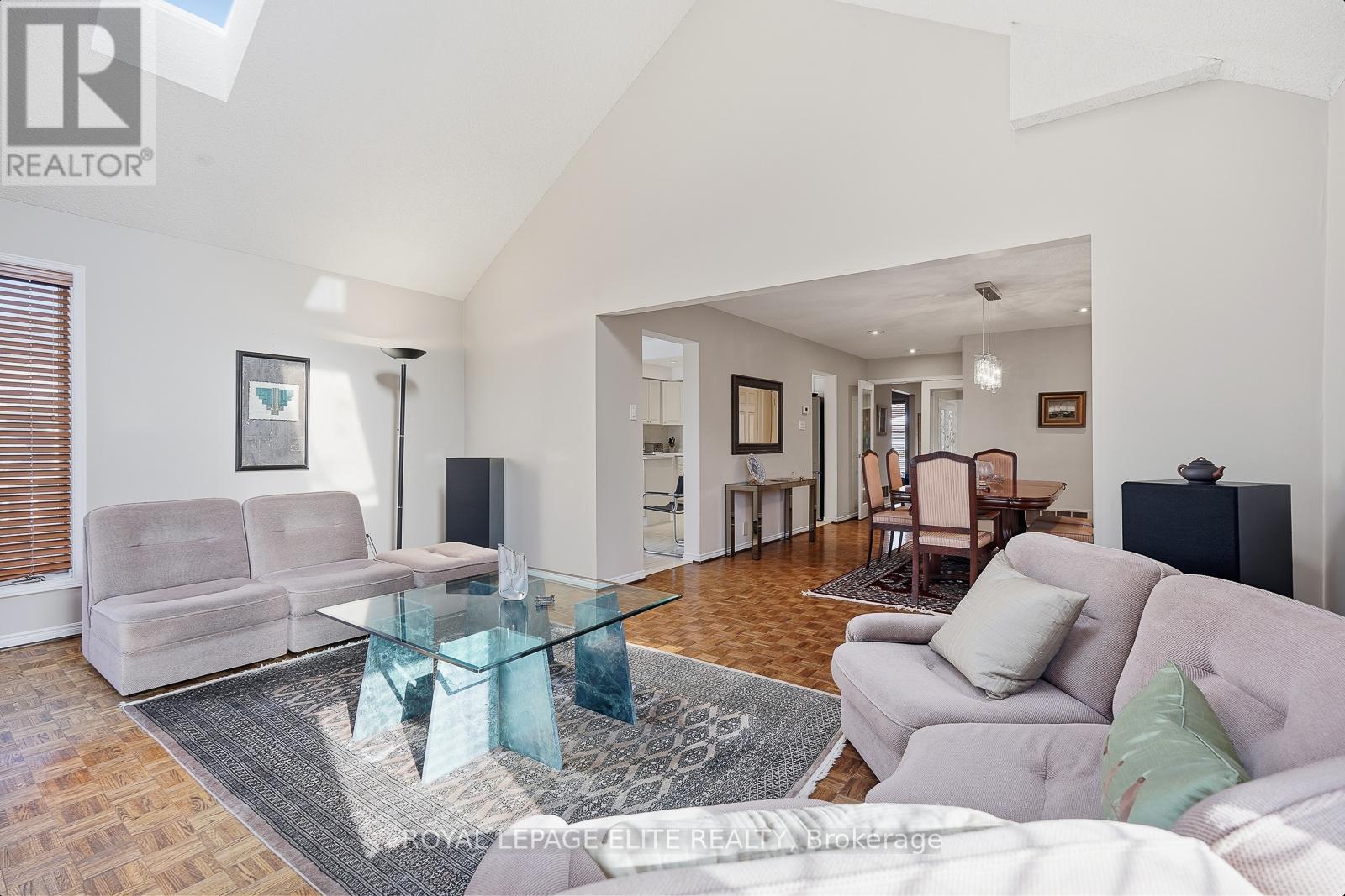 14 Glenoaks Court, Vaughan, Ontario  L4J 6N7 - Photo 14 - N12835338