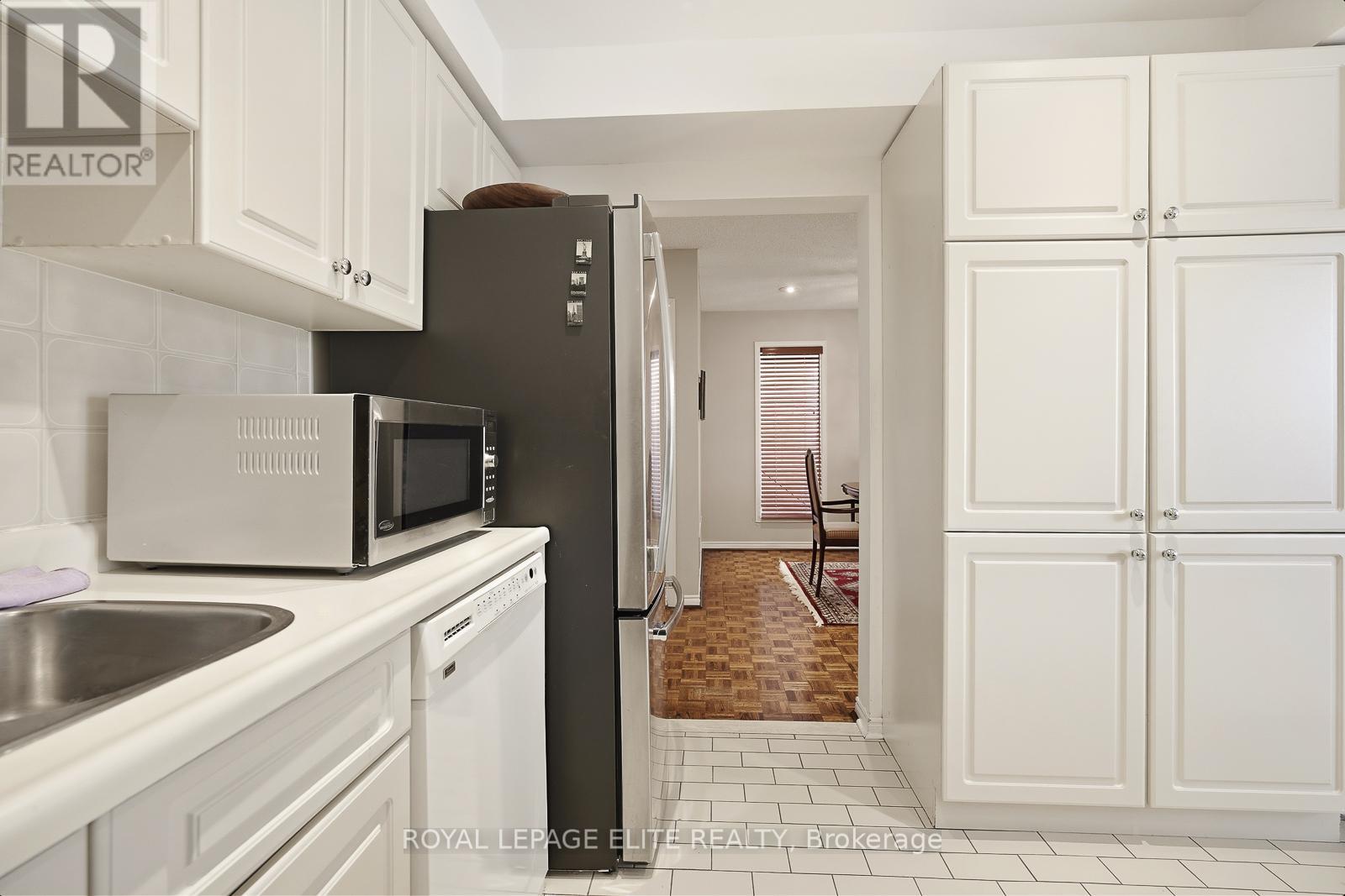 14 Glenoaks Court, Vaughan, Ontario  L4J 6N7 - Photo 23 - N12835338