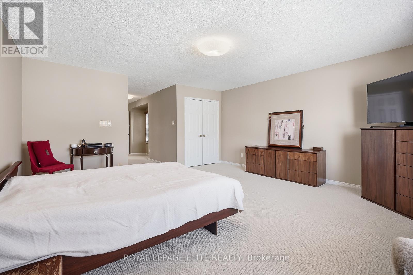 14 Glenoaks Court, Vaughan, Ontario  L4J 6N7 - Photo 32 - N12835338