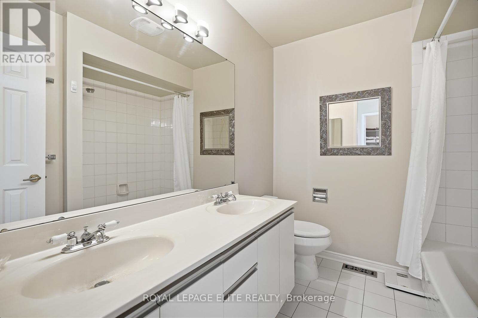 14 Glenoaks Court, Vaughan, Ontario  L4J 6N7 - Photo 44 - N12835338