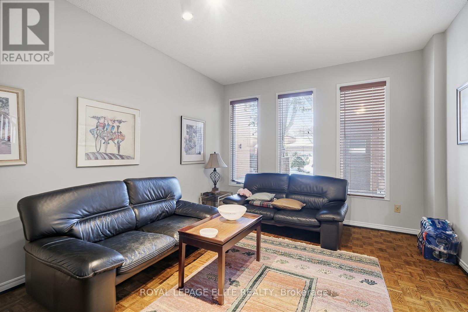 14 Glenoaks Court, Vaughan, Ontario  L4J 6N7 - Photo 8 - N12835338