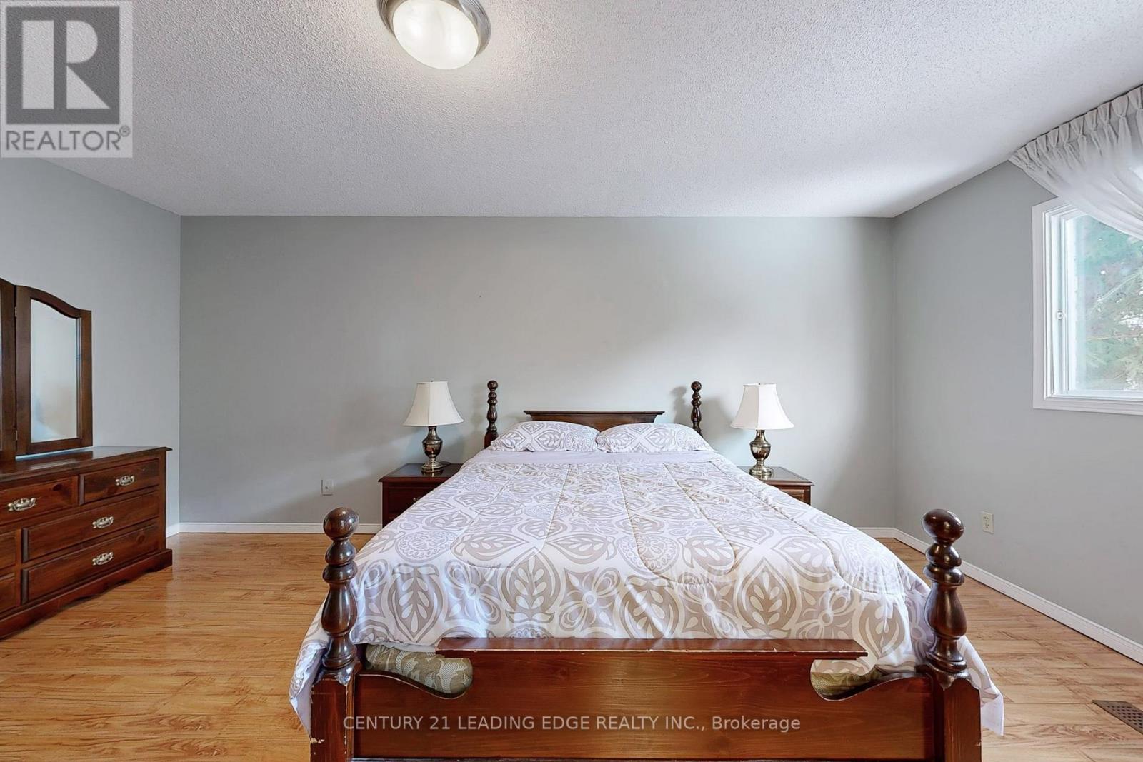 9 Coates Crescent, Richmond Hill, Ontario  L4E 2M3 - Photo 37 - N12835370