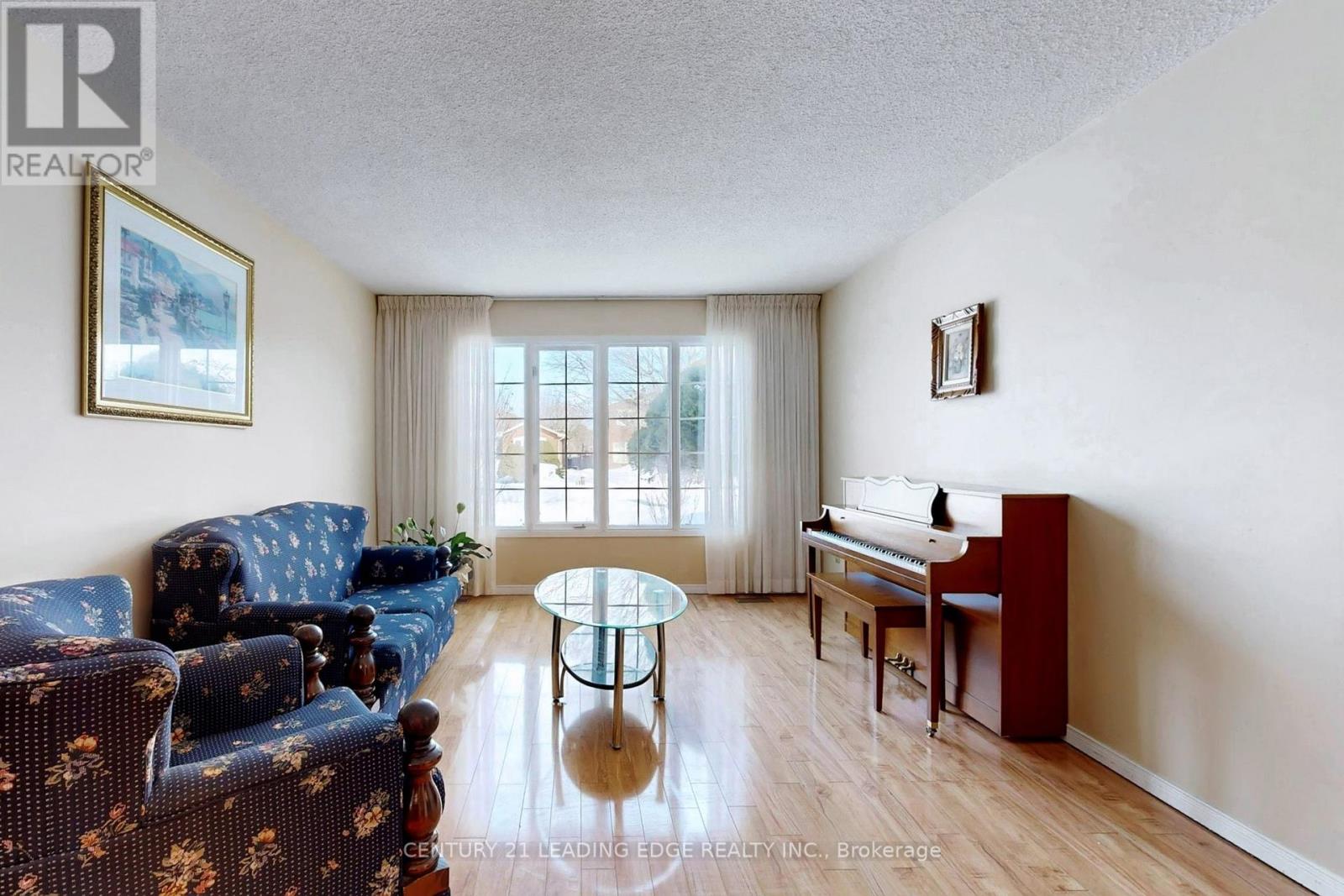 9 Coates Crescent, Richmond Hill, Ontario  L4E 2M3 - Photo 8 - N12835370