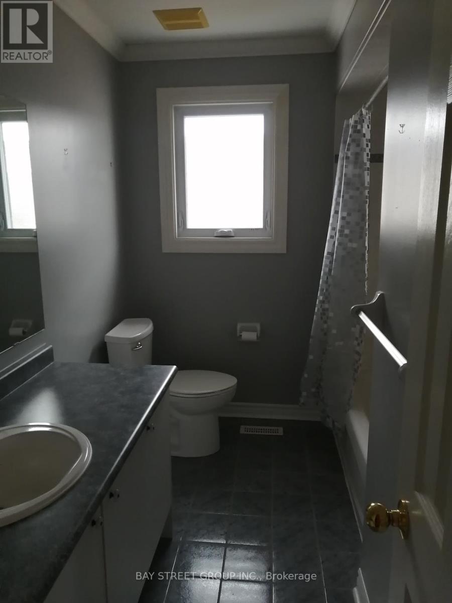 311 Stanley Street, Barrie (East Bayfield), Ontario L4M 6X7 - Photo 16 - S12835066