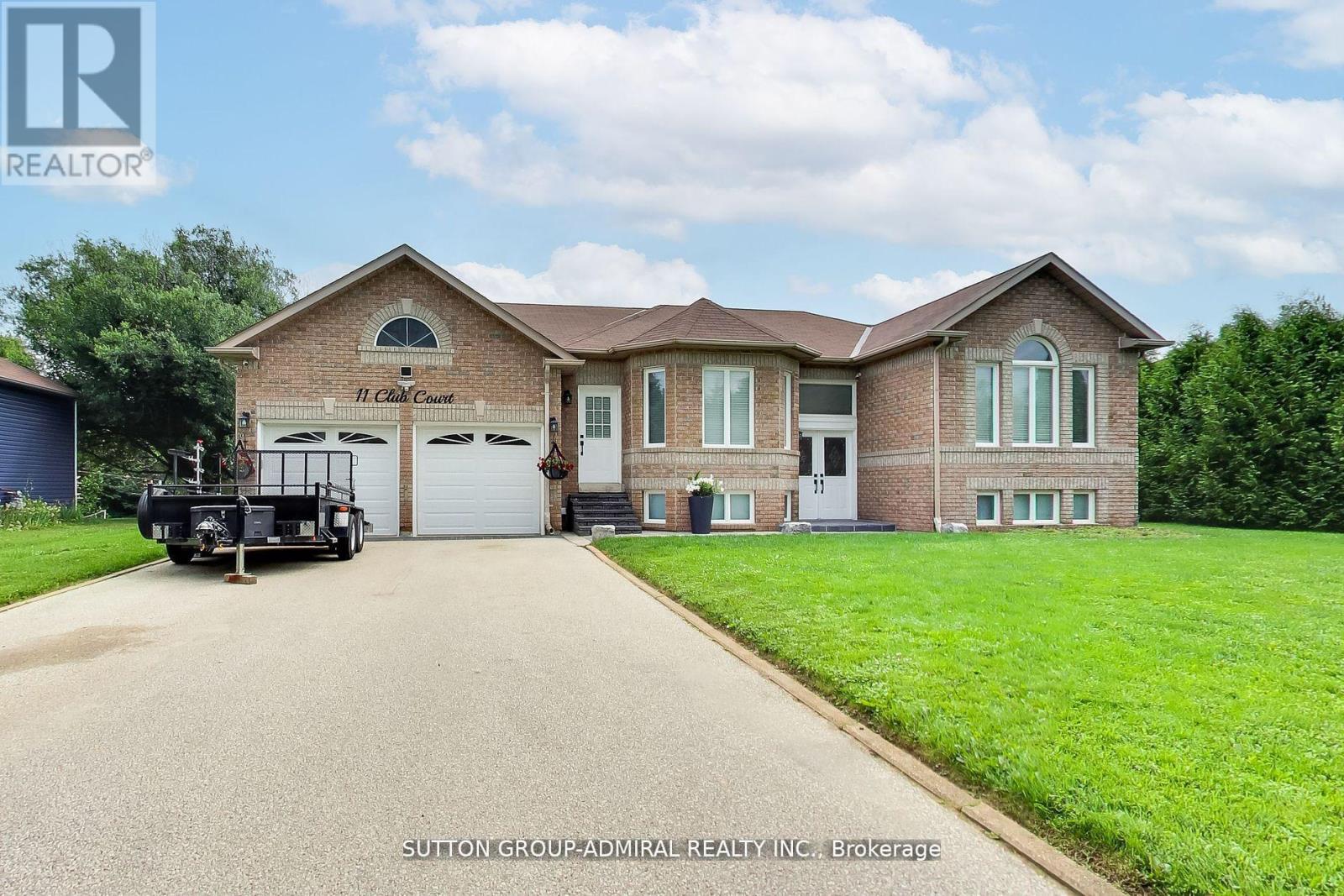 11 Club Court, Wasaga Beach, Ontario  L9Z 1J8 - Photo 2 - S12835232