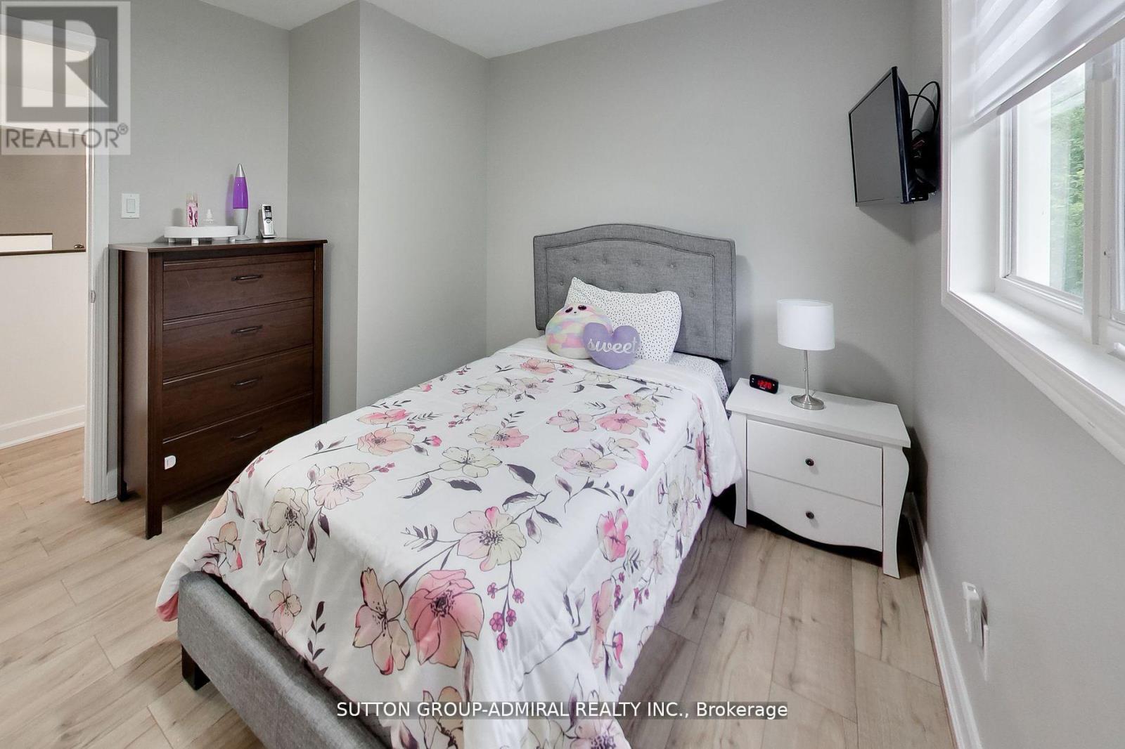 11 Club Court, Wasaga Beach, Ontario  L9Z 1J8 - Photo 20 - S12835232