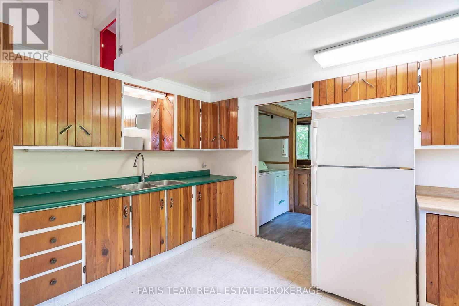 54 Hearthstone Drive, Tay, Ontario  L0K 2C0 - Photo 6 - S12835244