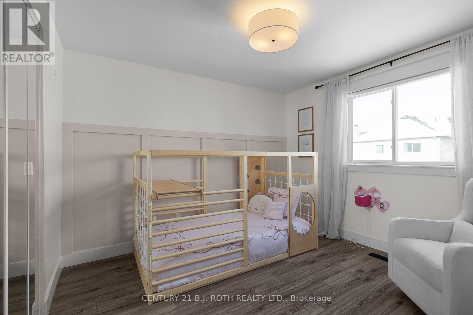 13 Hadden Crescent, Barrie (Cundles East), Ontario  L4M 6G6 - Photo 16 - S12835250