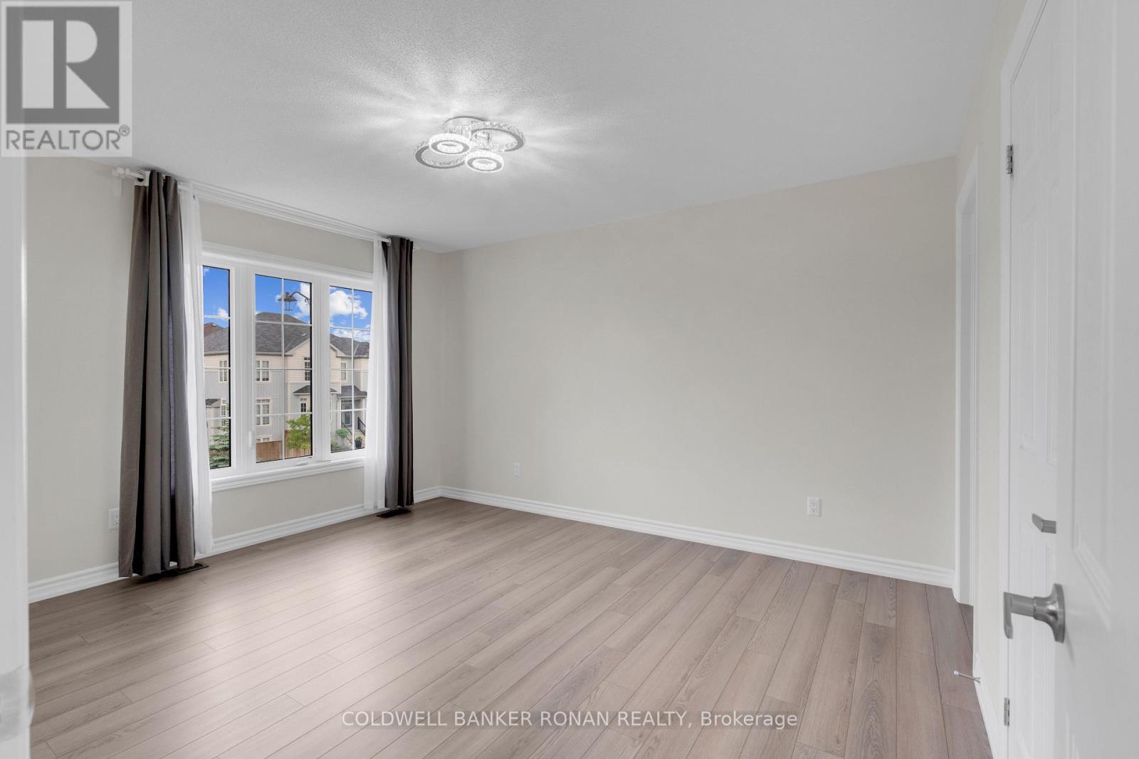 203 Roy Drive, Clearview (Stayner), Ontario  L0M 1S0 - Photo 17 - S12835368