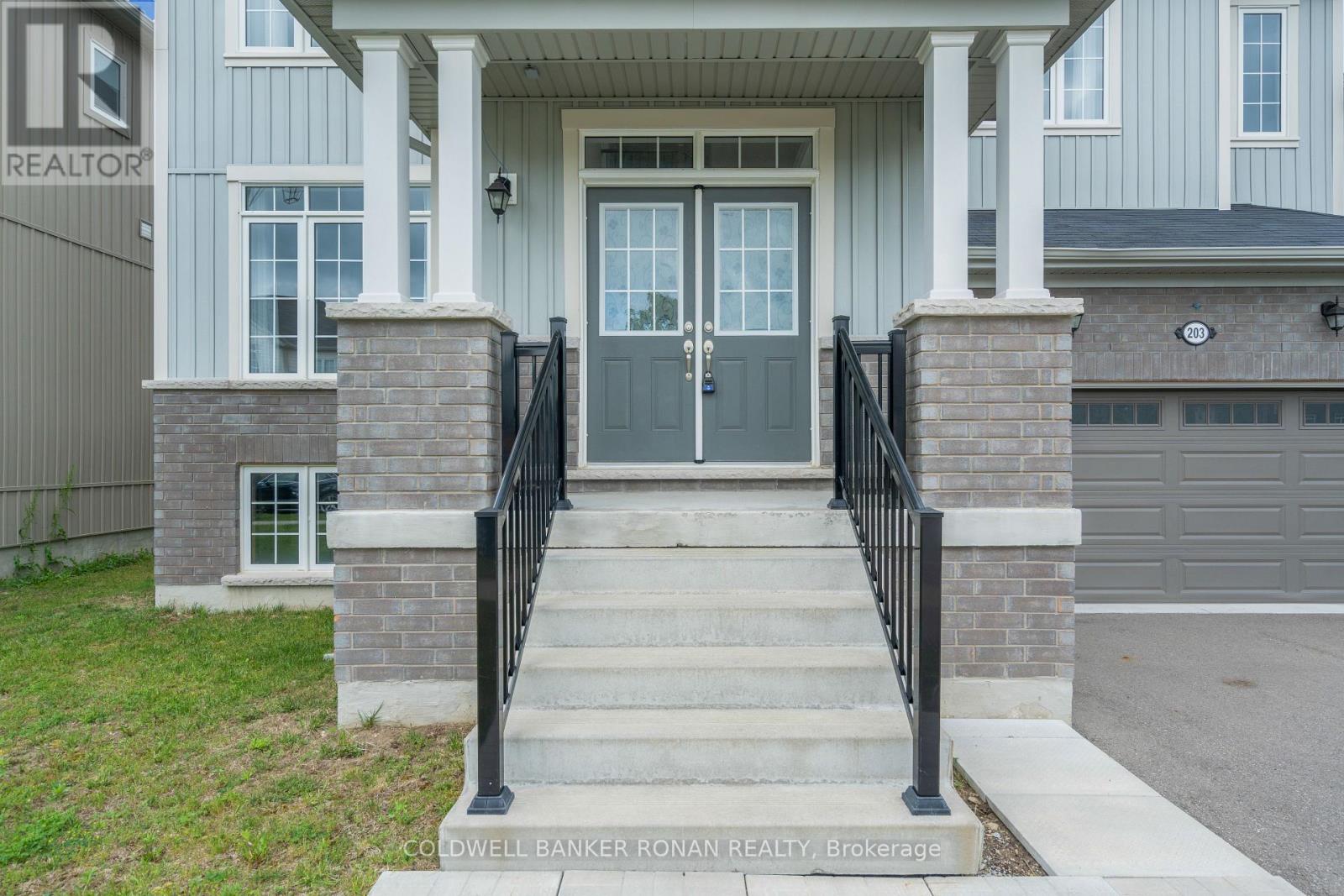 203 Roy Drive, Clearview (Stayner), Ontario  L0M 1S0 - Photo 3 - S12835368