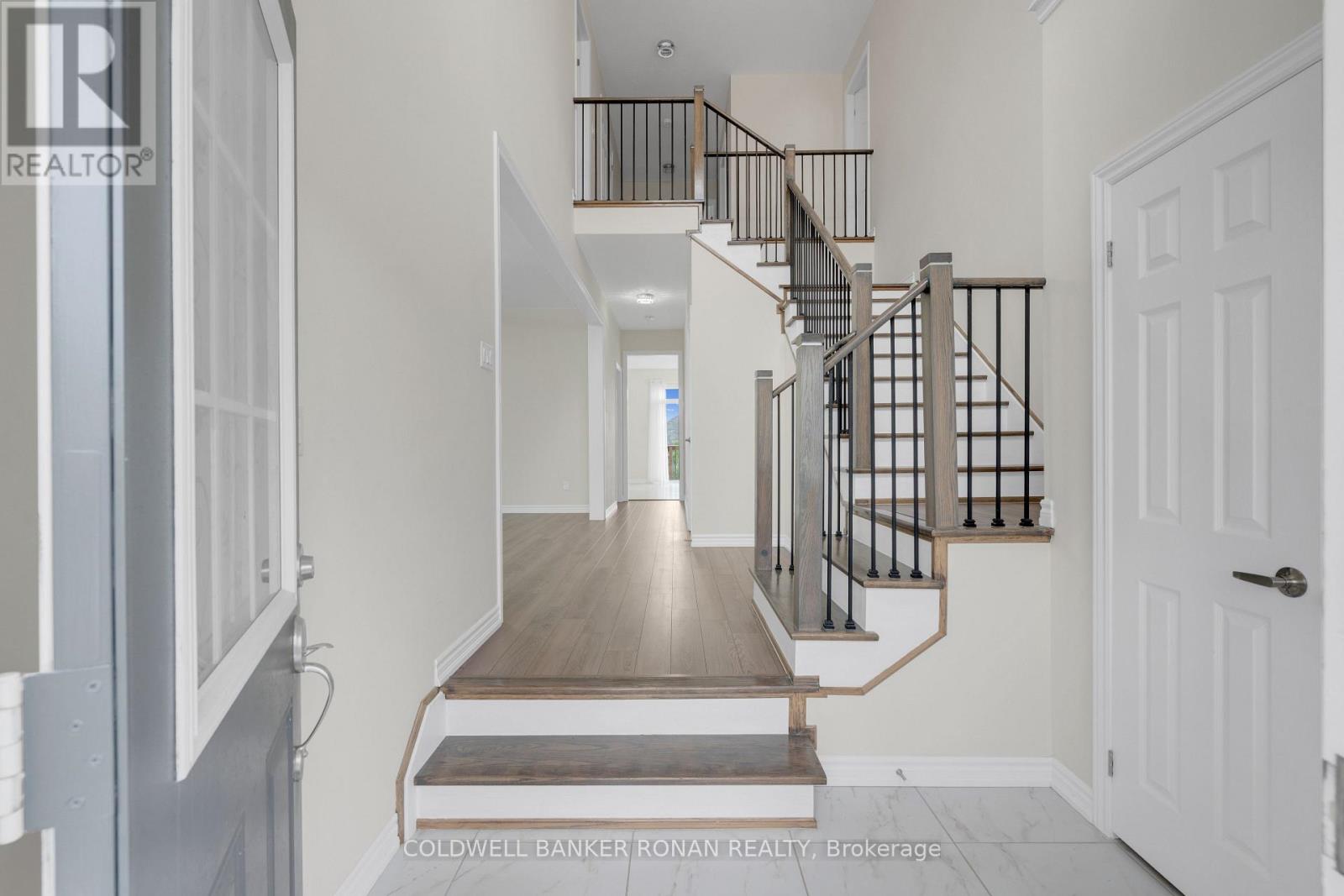 203 Roy Drive, Clearview (Stayner), Ontario  L0M 1S0 - Photo 5 - S12835368