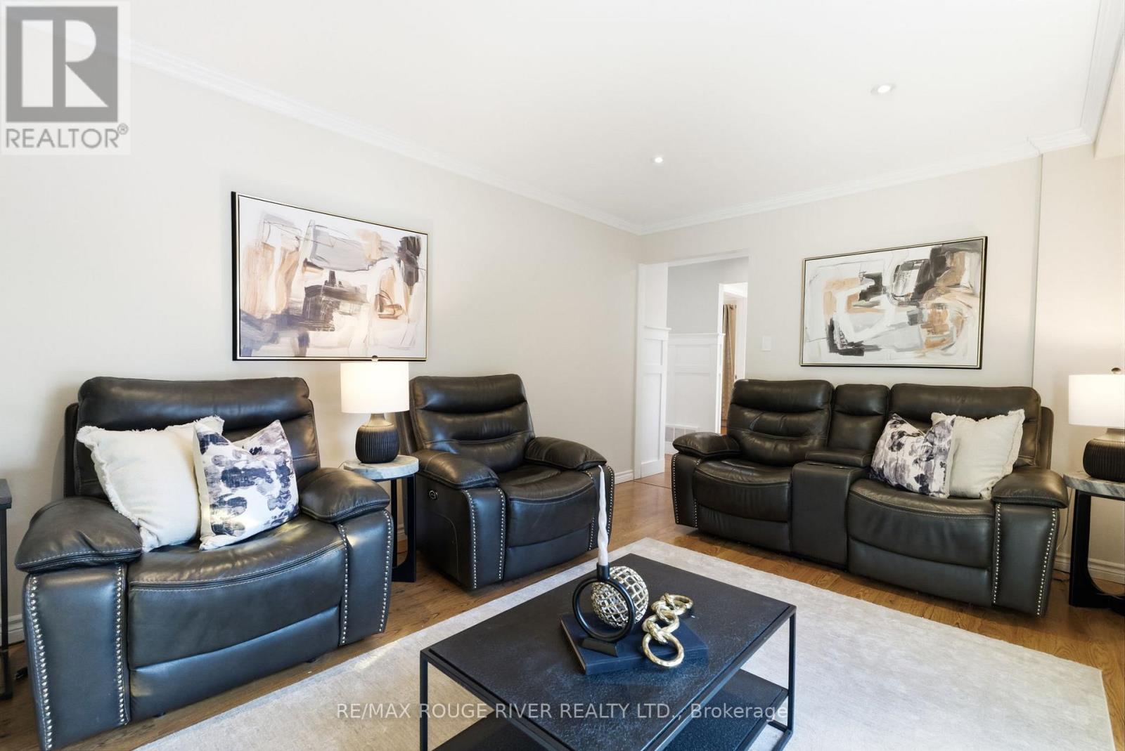 90 Robinson Crescent, Whitby, Ontario  L1N 6W5 - Photo 17 - E12835138