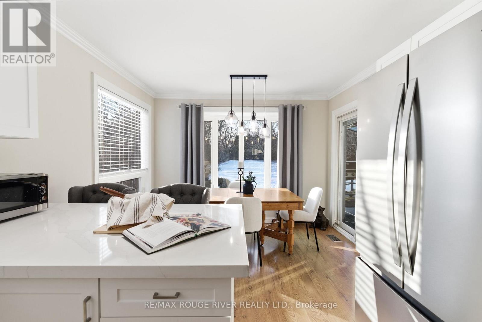 90 Robinson Crescent, Whitby, Ontario  L1N 6W5 - Photo 13 - E12835138