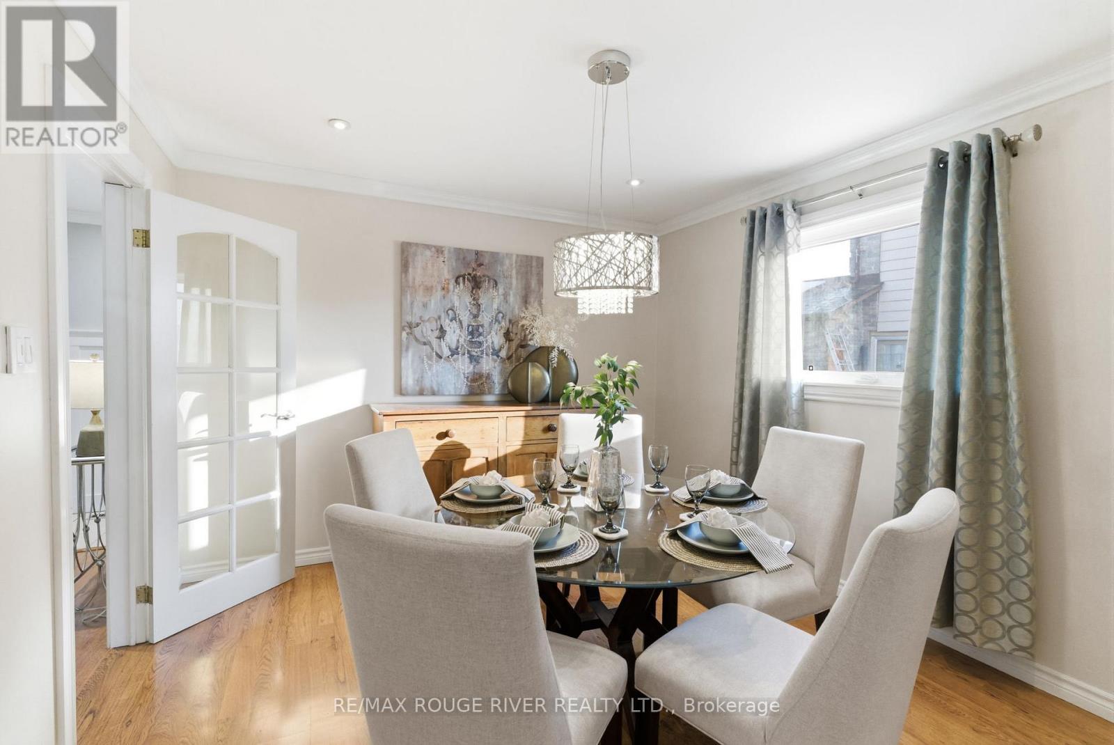 90 Robinson Crescent, Whitby, Ontario  L1N 6W5 - Photo 9 - E12835138