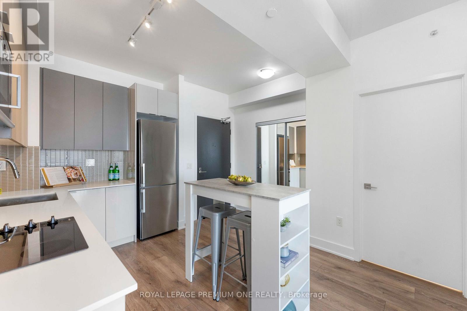 901 - 2908 Highway 7 Road, Vaughan, Ontario  L4K 0K5 - Photo 10 - N12832720