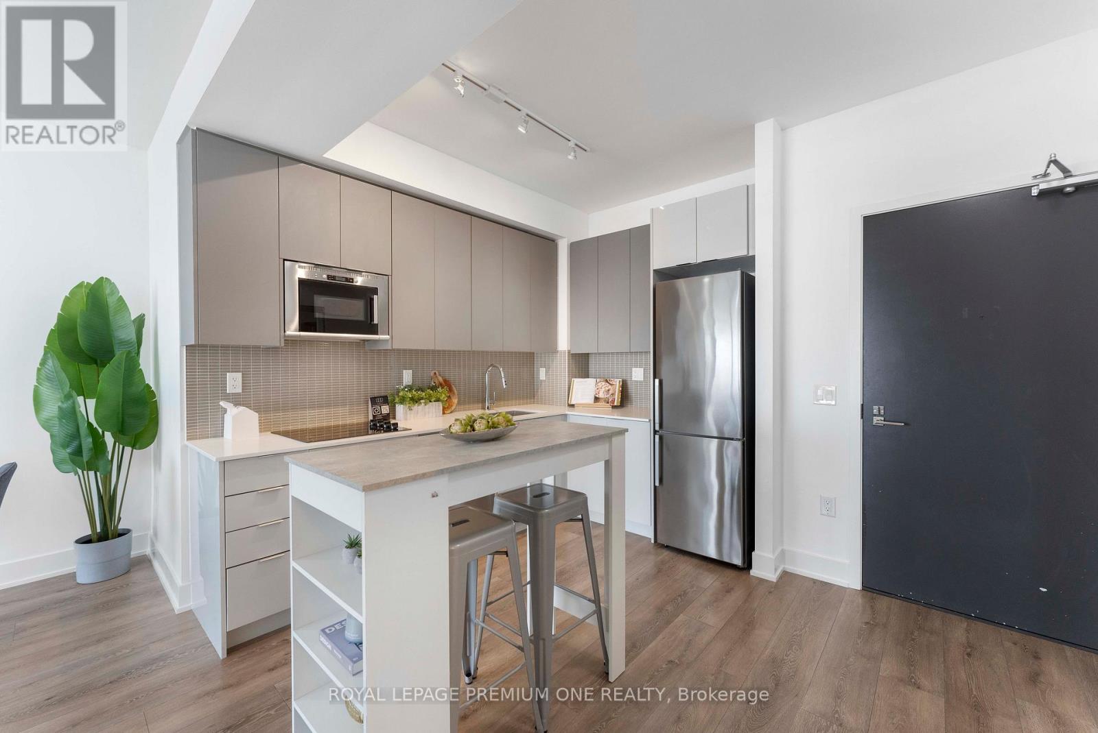 901 - 2908 Highway 7 Road, Vaughan, Ontario  L4K 0K5 - Photo 5 - N12832720