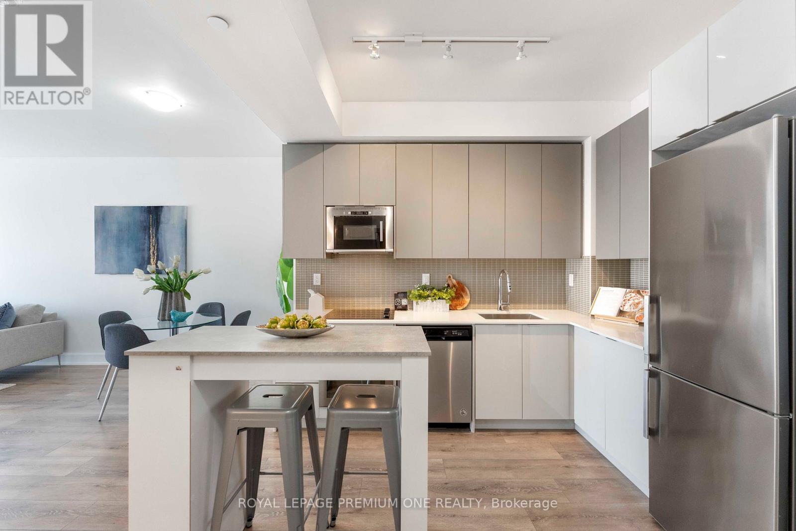 901 - 2908 Highway 7 Road, Vaughan, Ontario  L4K 0K5 - Photo 4 - N12832720