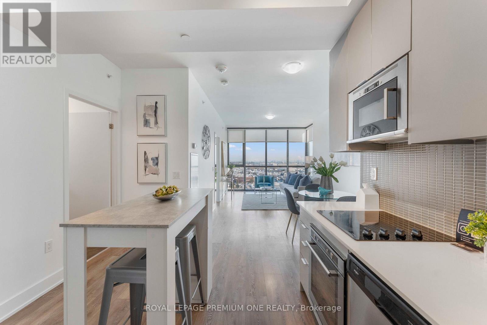 901 - 2908 Highway 7 Road, Vaughan, Ontario  L4K 0K5 - Photo 6 - N12832720