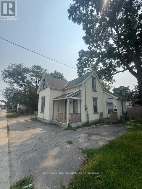 28 Oxford Street W, London North, Ontario  N6H 1R3 - Photo 2 - X12834940