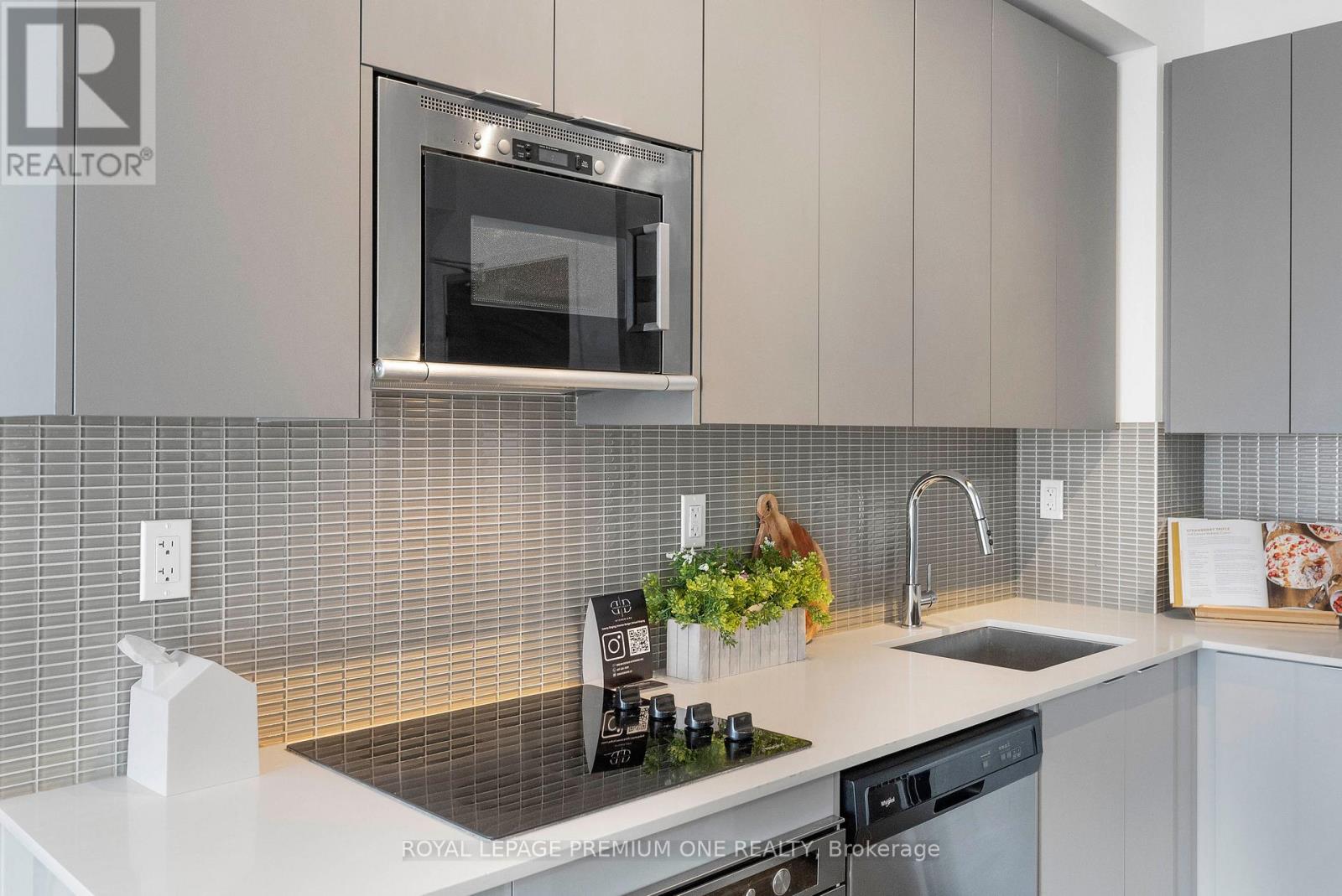 901 - 2908 Highway 7 Road, Vaughan, Ontario  L4K 0K5 - Photo 8 - N12832720