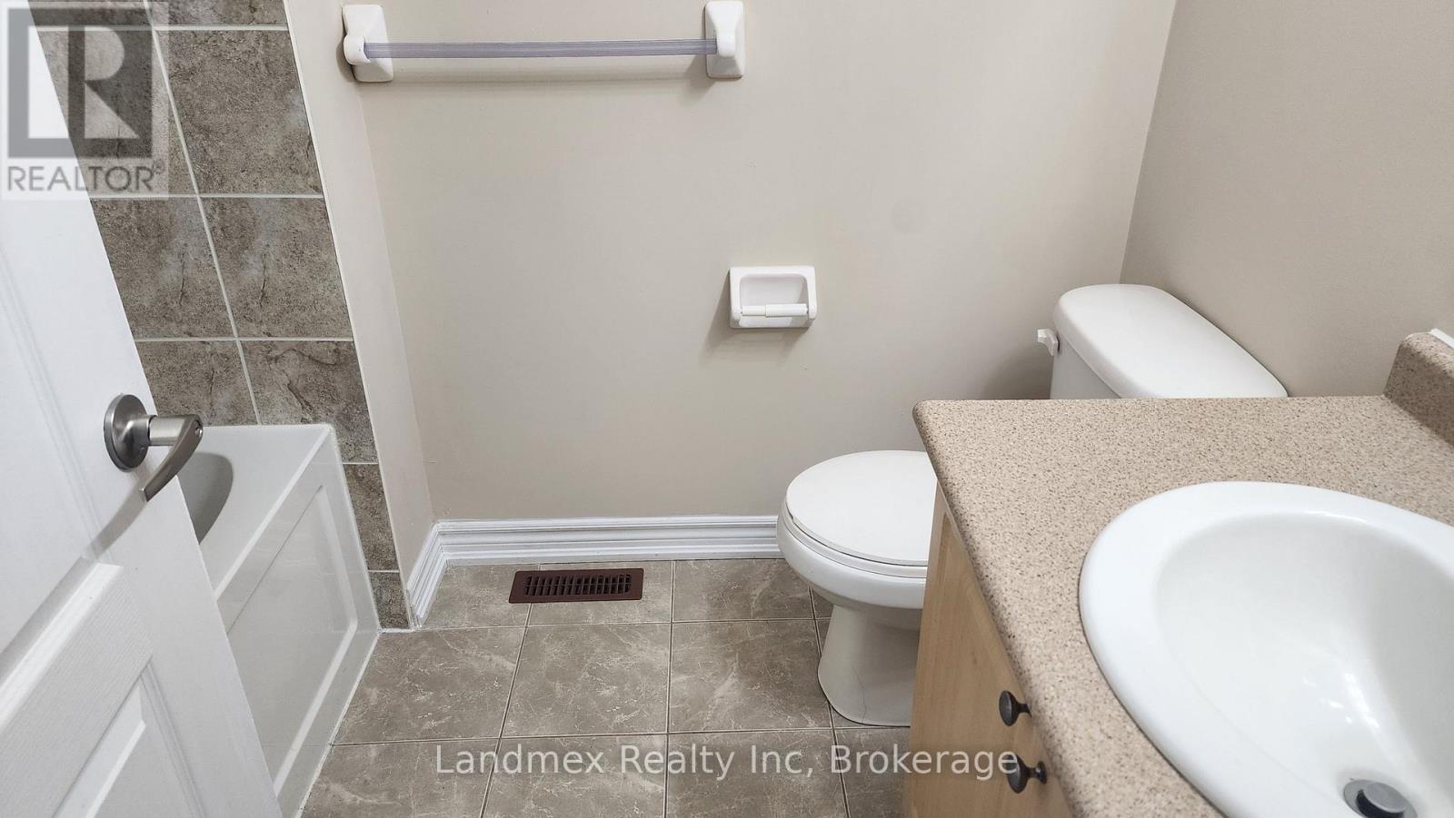 43 - 227 Harvie Road, Barrie, Ontario  L4N 9P8 - Photo 11 - S12549610