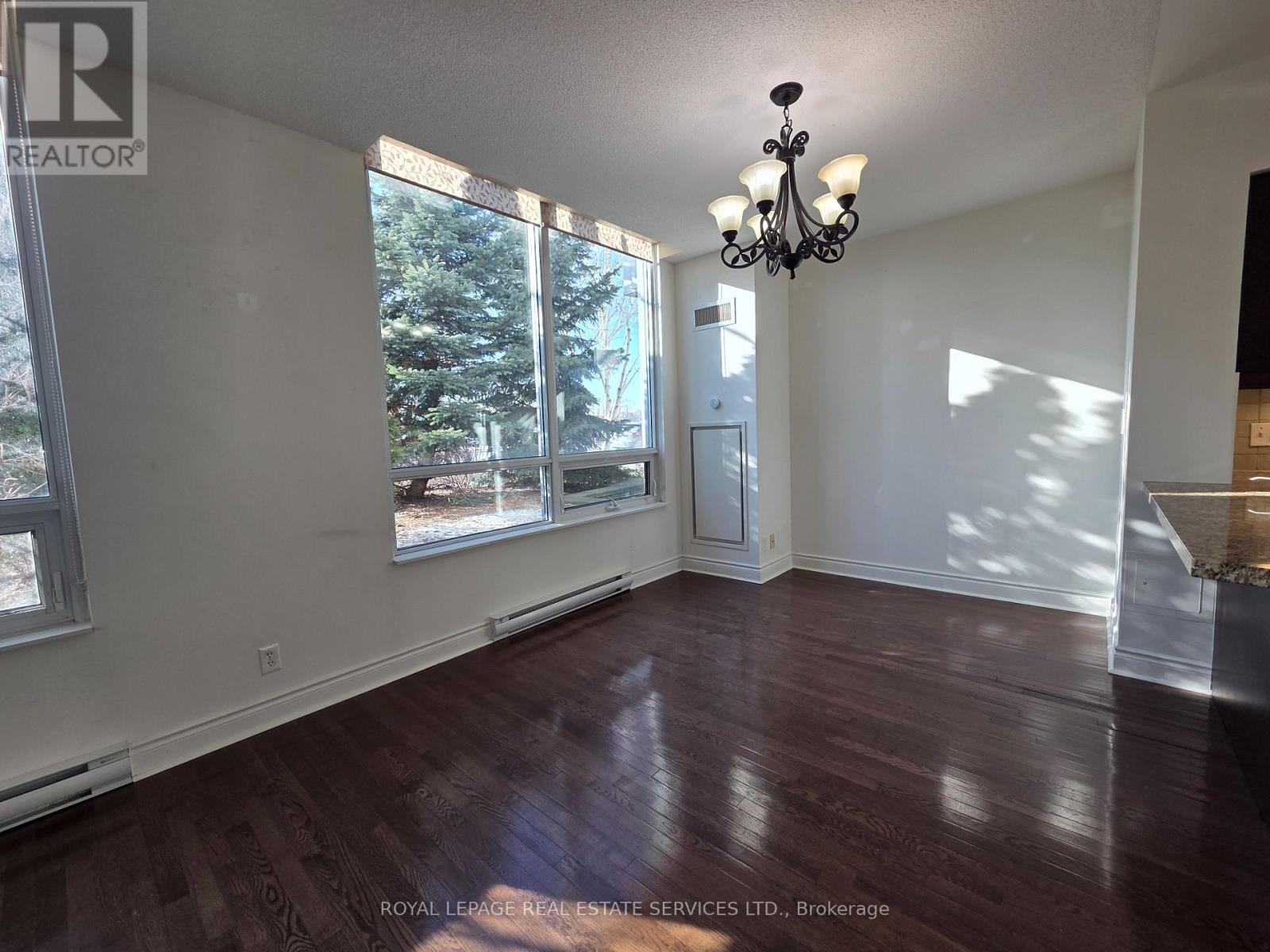 102 - 1900 Lake Shore Boulevard, Toronto, Ontario  M6S 1A4 - Photo 7 - W12662250