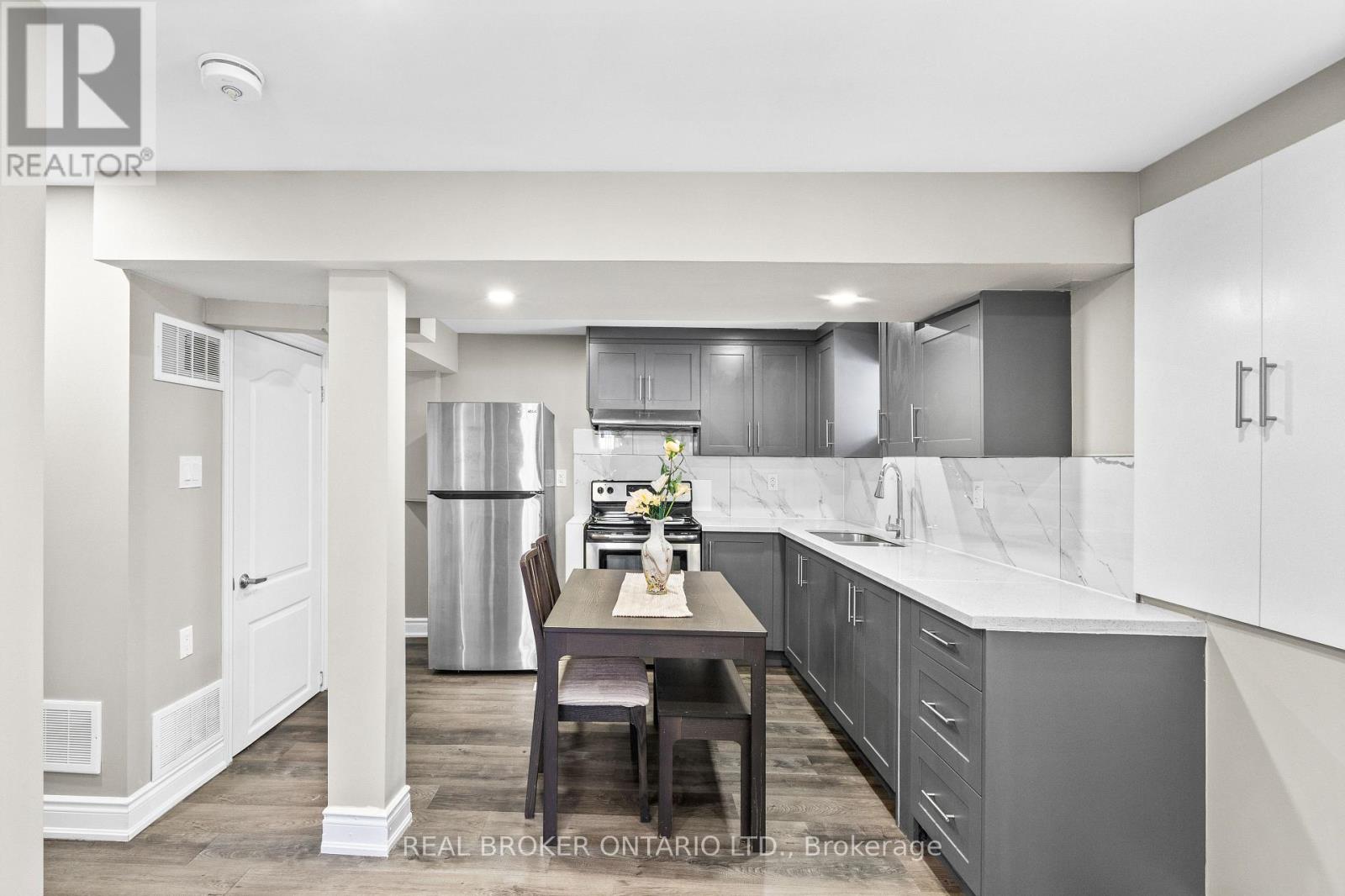 11 Cathcart Crescent, Brampton, Ontario  L6T 2A4 - Photo 17 - W12835074