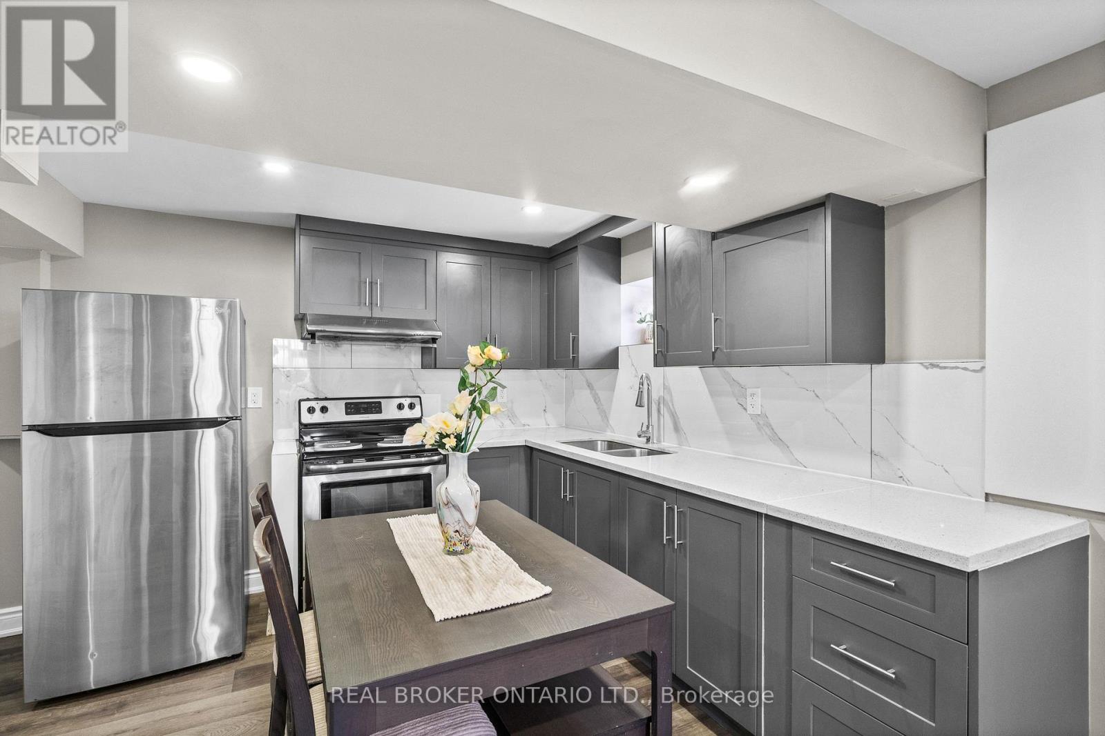 11 Cathcart Crescent, Brampton, Ontario  L6T 2A4 - Photo 19 - W12835074