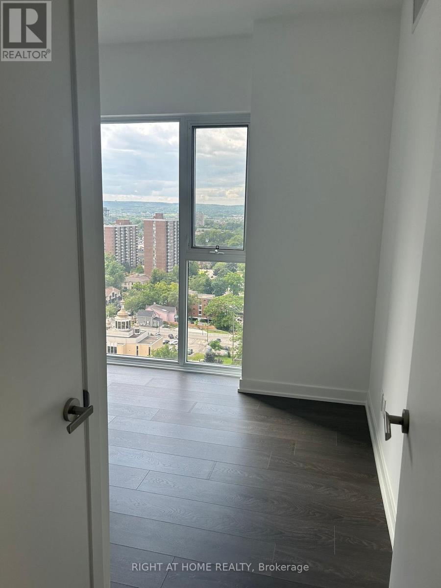 1902 - 370 Martha Street, Burlington, Ontario  L7R 0G9 - Photo 16 - W12835102