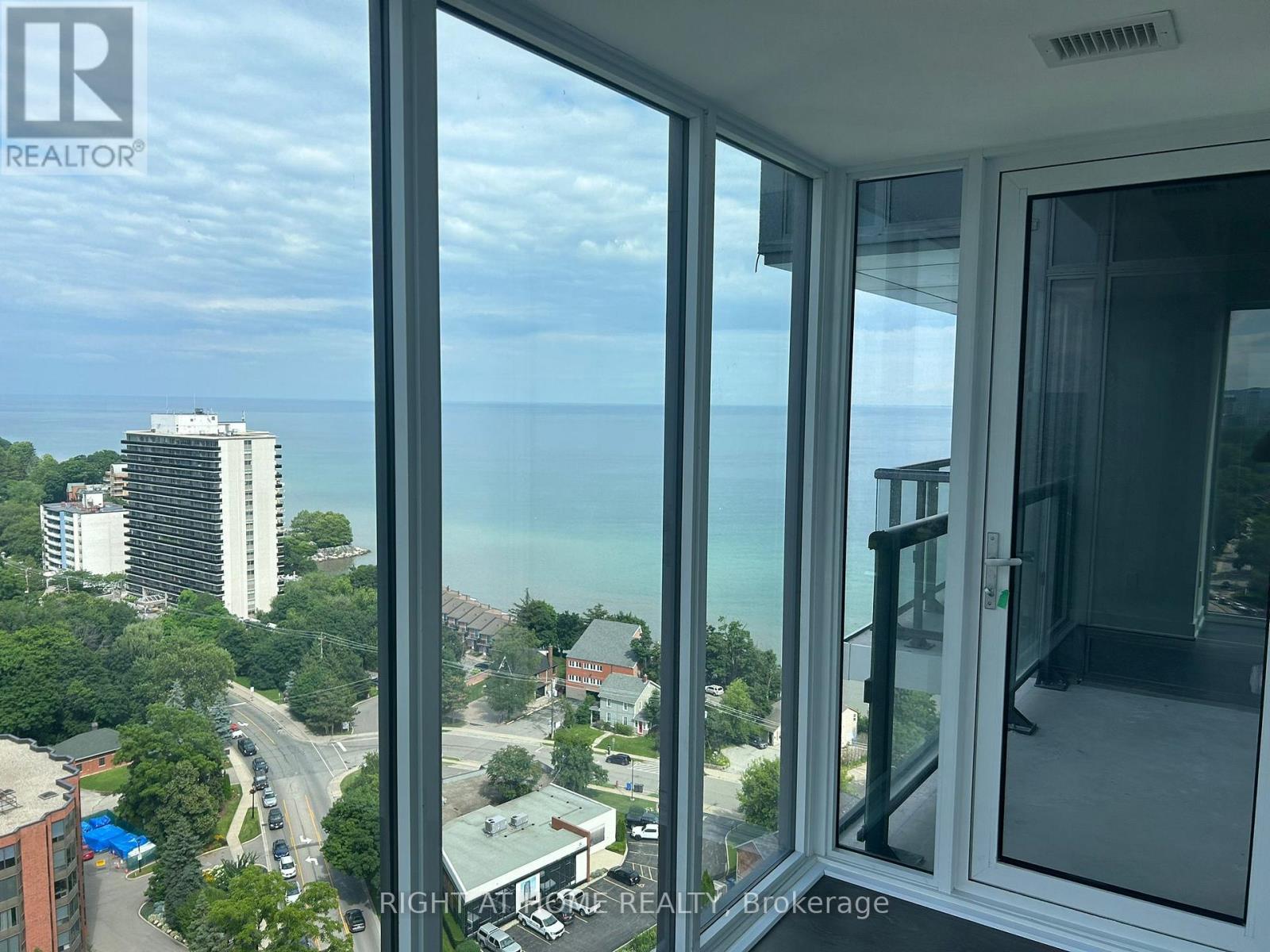 1902 - 370 Martha Street, Burlington, Ontario  L7R 0G9 - Photo 28 - W12835102